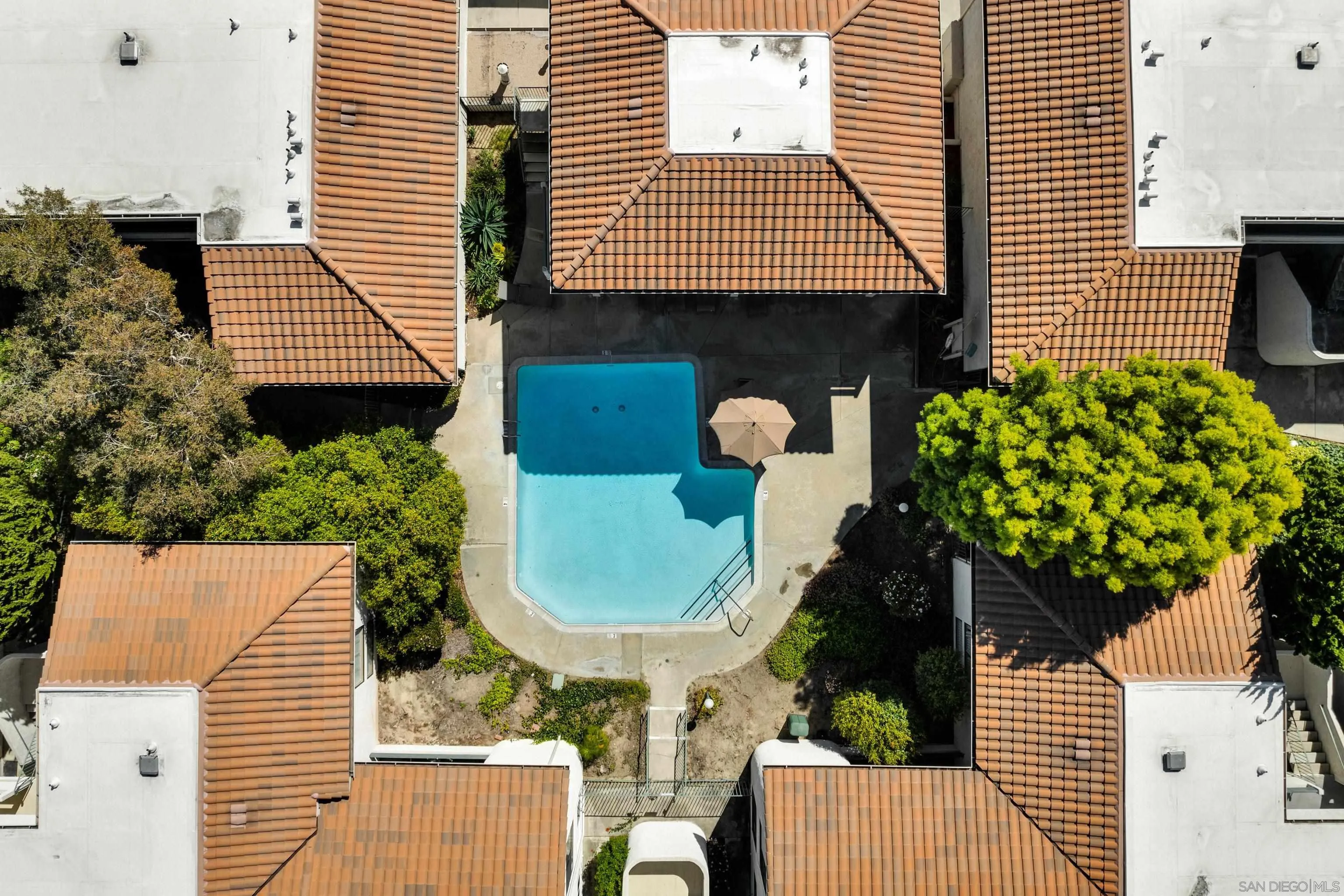 https://cdn.realtyfeed.com/cdn/127/260006054/b77eb1a11edac59bd0499dafba0013fa.webp