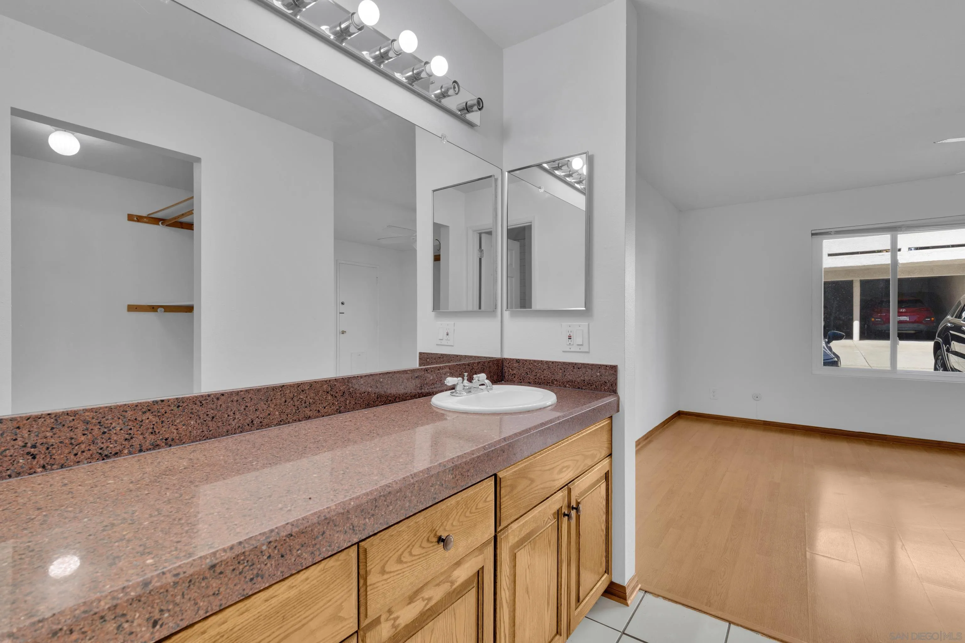 https://cdn.realtyfeed.com/cdn/127/260006054/fc622eb925c5a5026e7bb891017ac47a.webp