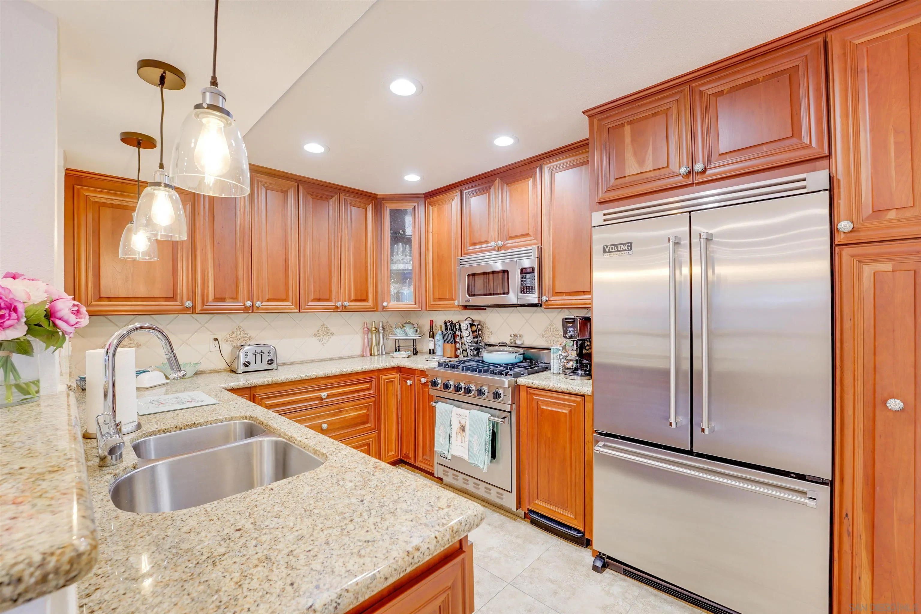 Photo #7: 260006055 Listing: Photo #7