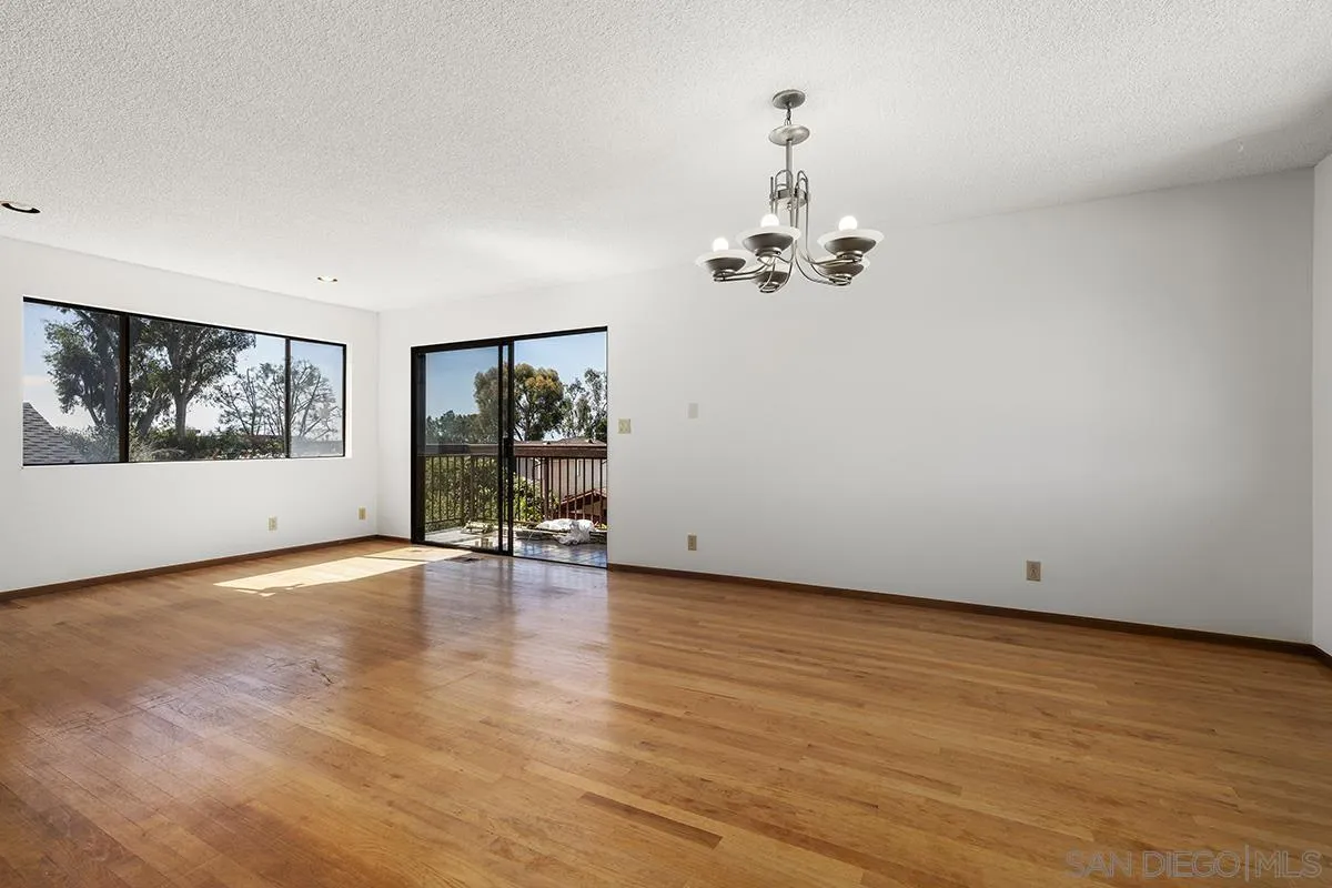 https://cdn.realtyfeed.com/cdn/127/260006056/1c0ab3cb2236cde04edb27eeb66f52a6.webp
