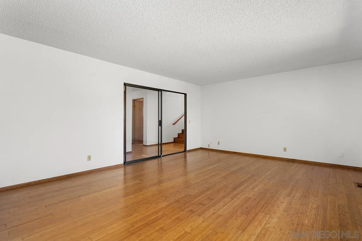 https://cdn.realtyfeed.com/cdn/127/260006056/31e9cc8260598a7315d0e5309d8738dd.webp