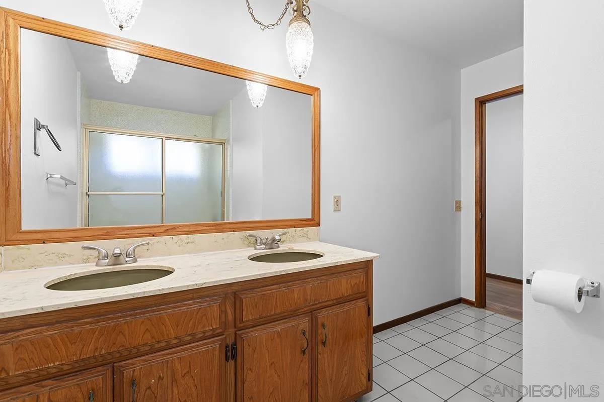 https://cdn.realtyfeed.com/cdn/127/260006056/e41dc3471da5b76816b8f244873b6f5d.webp