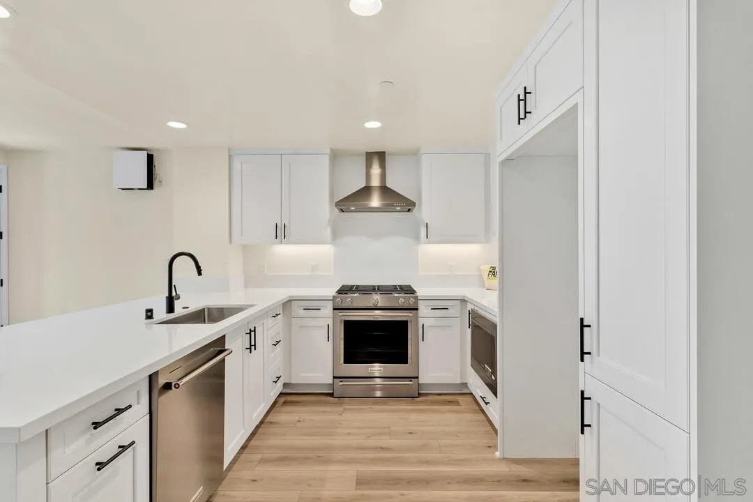 1103 Catania Dr UNIT 104, Encinitas, CA, 92024