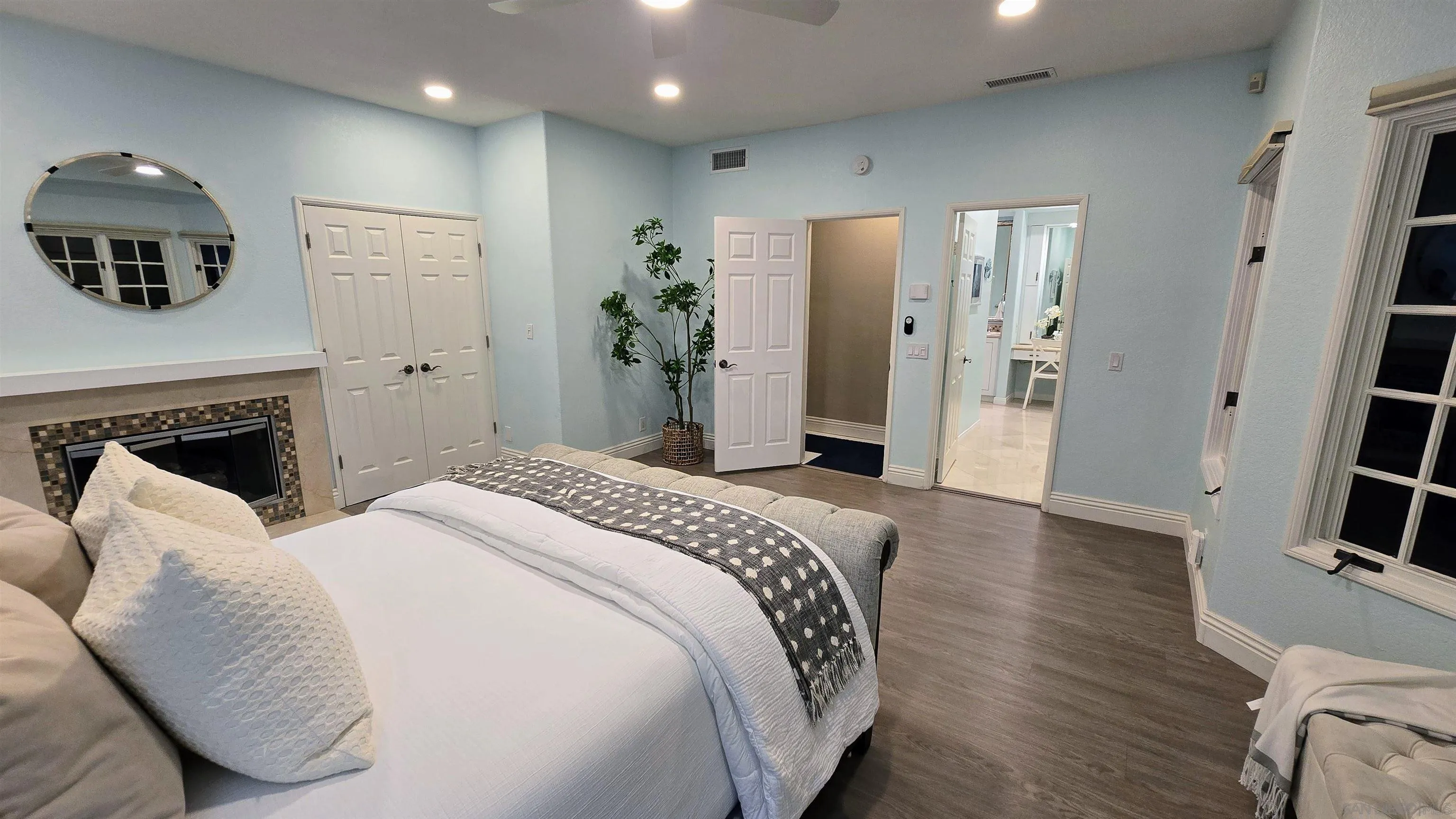 https://cdn.realtyfeed.com/cdn/127/260006062/1da0fd3fcd5c876b776d3f79b0a66fdc.webp