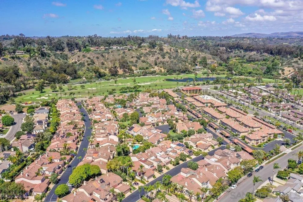 https://cdn.realtyfeed.com/cdn/127/260006062/8851606f1b7d2d2b3e2e0ffd82124482.webp