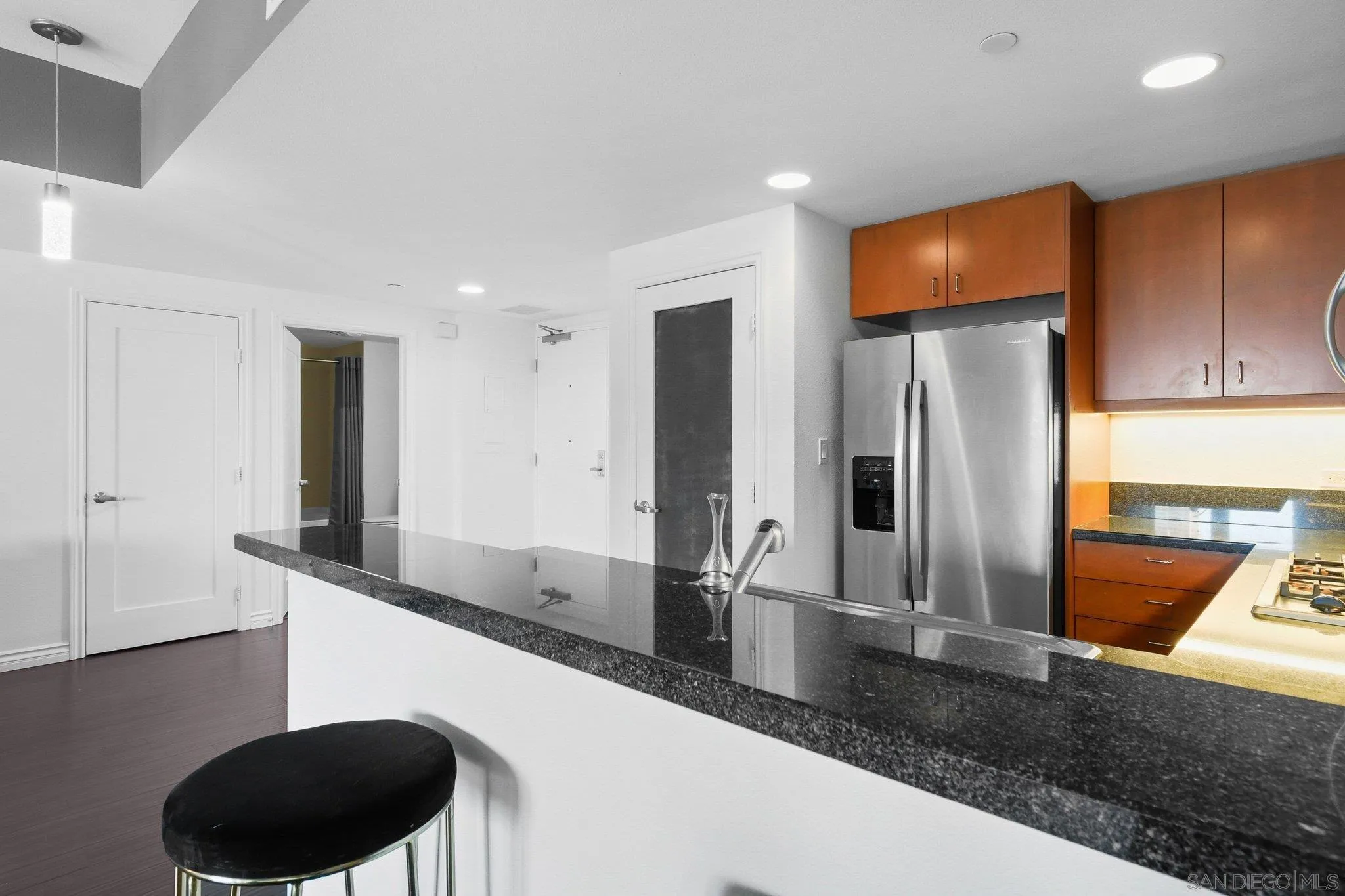 Photo #5: 260006065 Listing: Photo #5