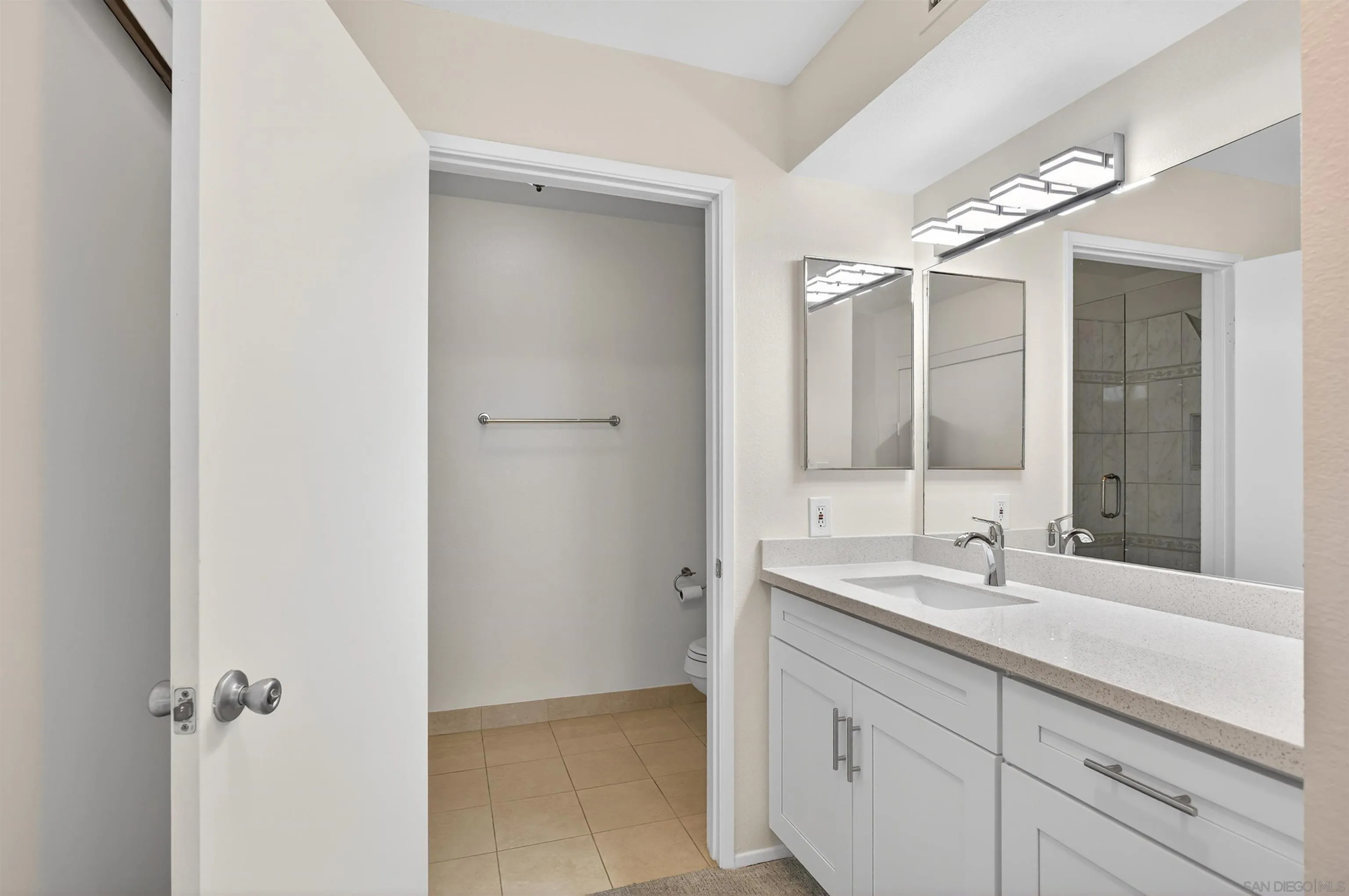 https://cdn.realtyfeed.com/cdn/127/260006067/0c9c6f97bfbfd4cde1a828b6752c356c.webp
