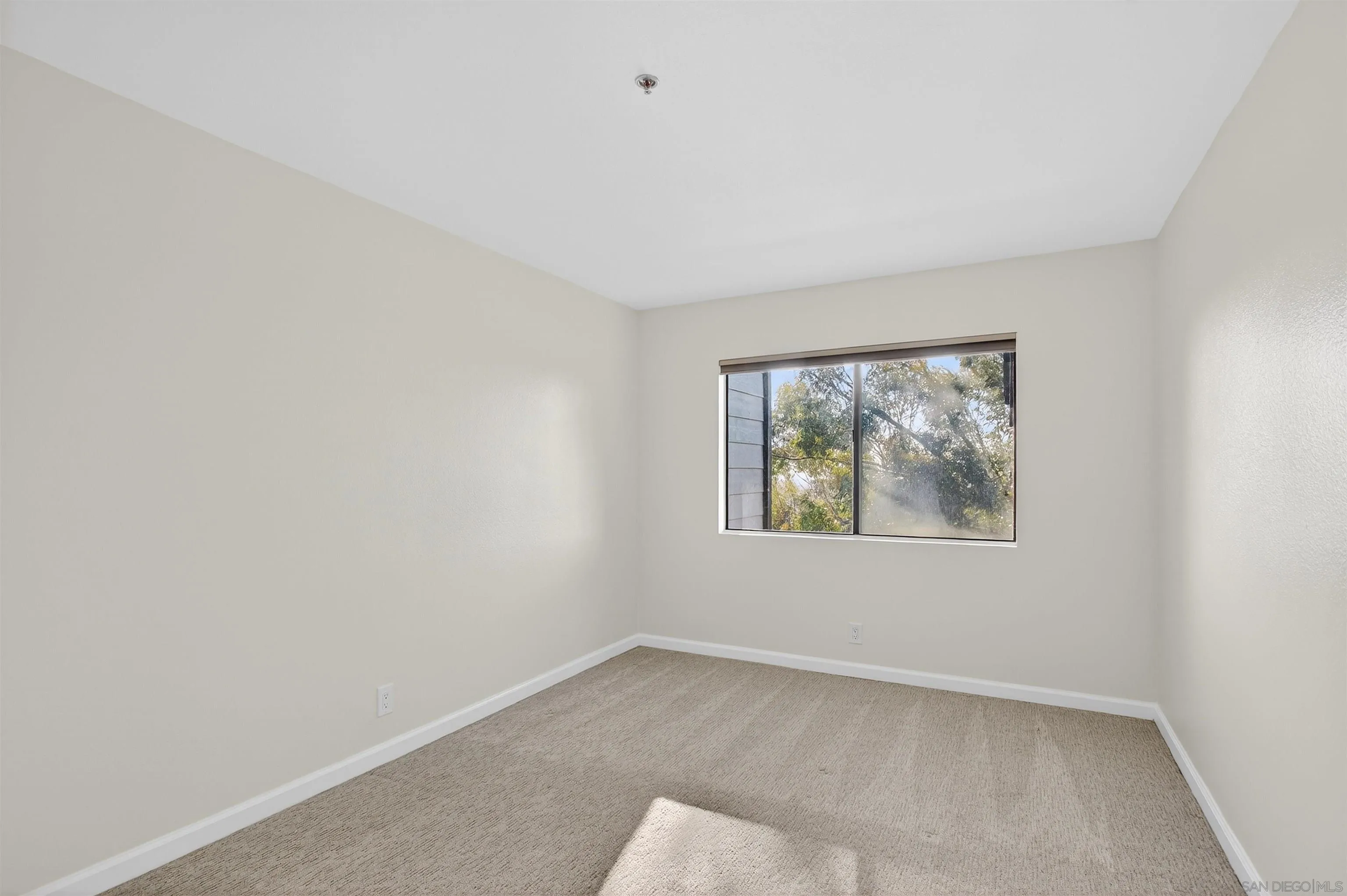 https://cdn.realtyfeed.com/cdn/127/260006067/6d7353d300725ab07ae8925fce57e60d.webp