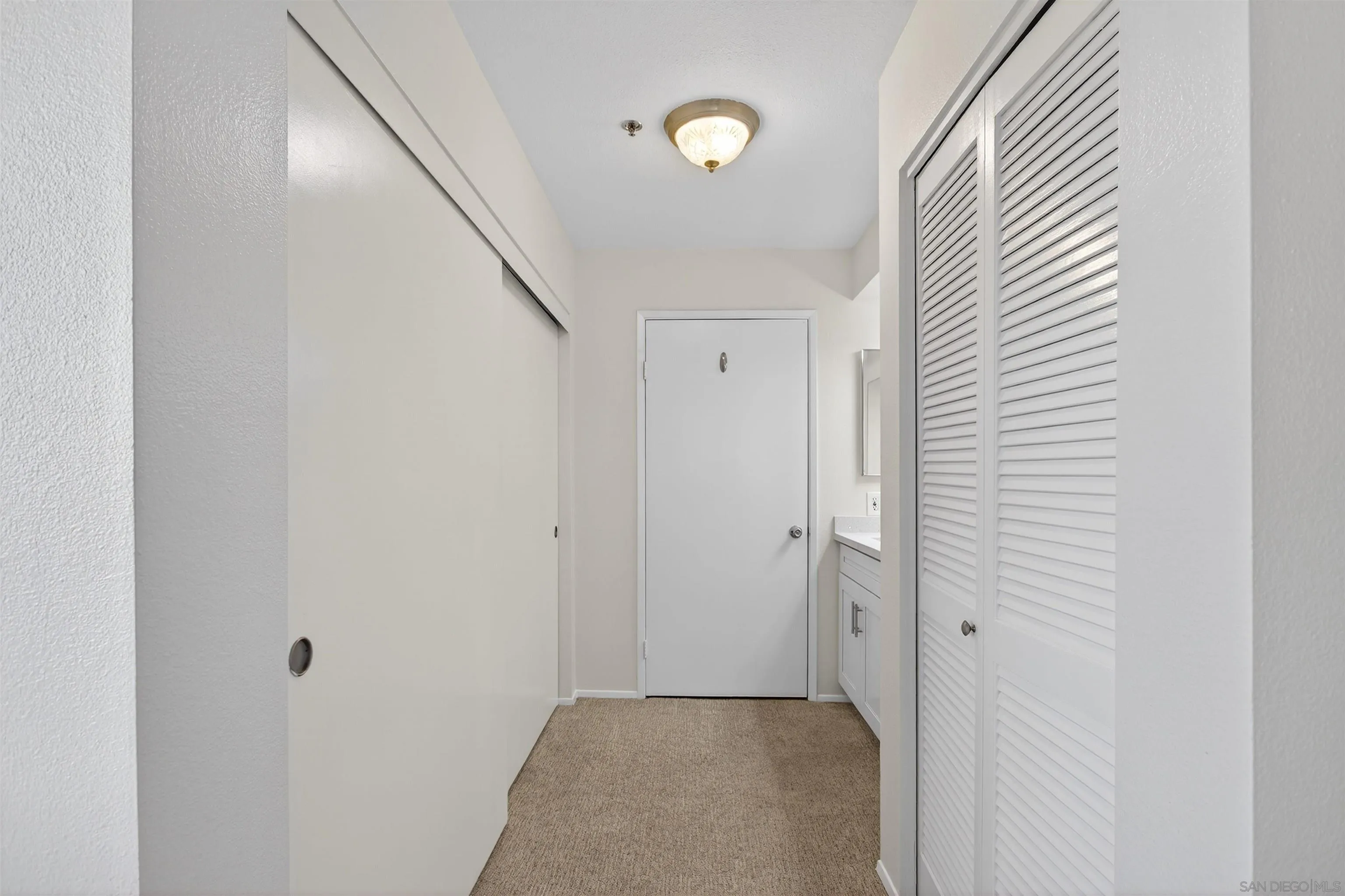 https://cdn.realtyfeed.com/cdn/127/260006067/def316f88d93969c77befd2443b924f7.webp