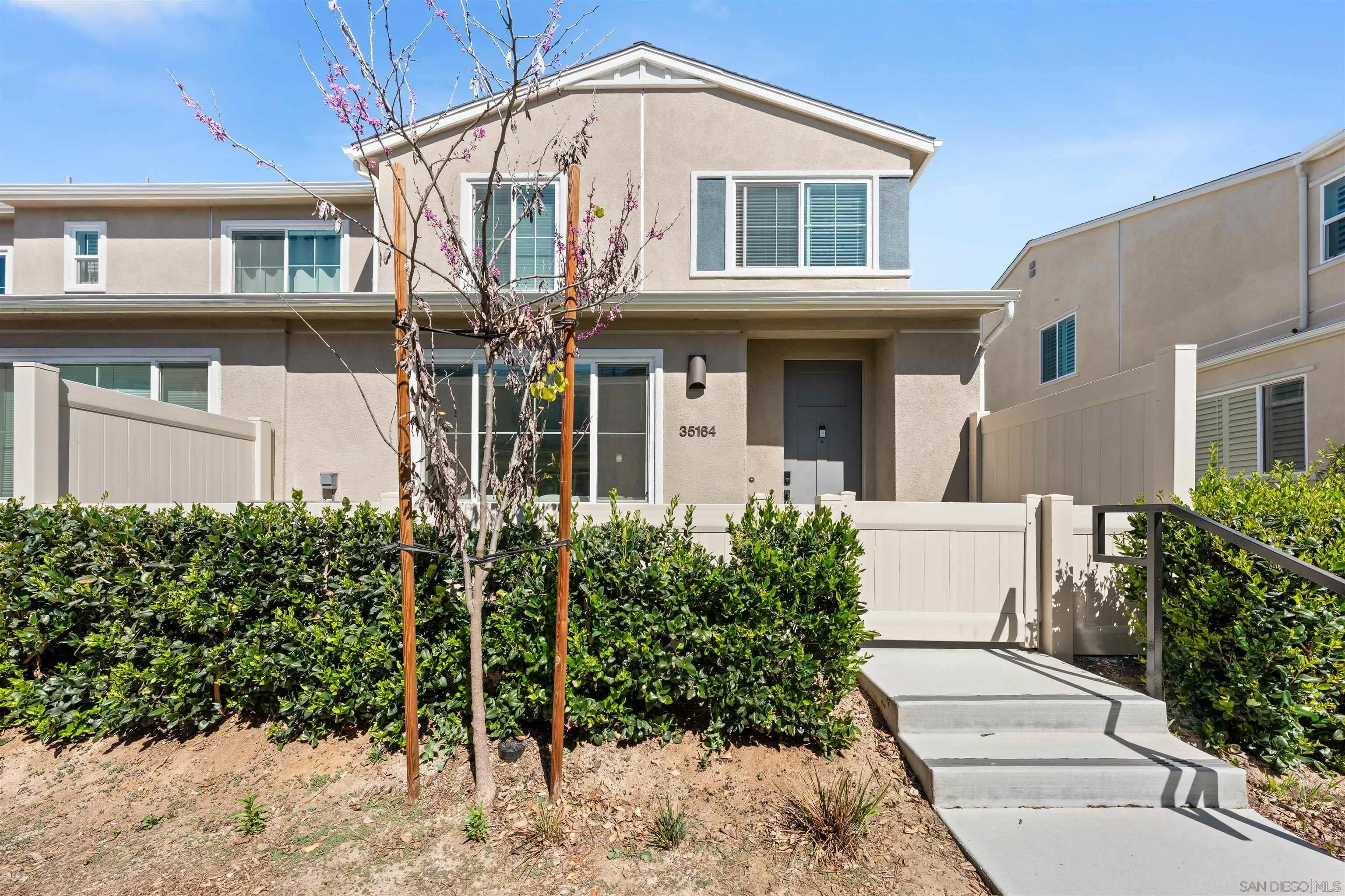 Photo #1: 260006075 Listing: Photo #1