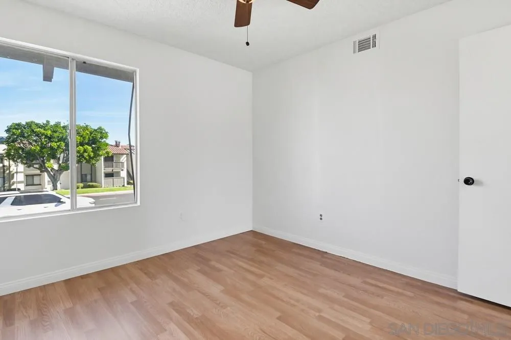 Photo #27: 260006077 Listing: Photo #27