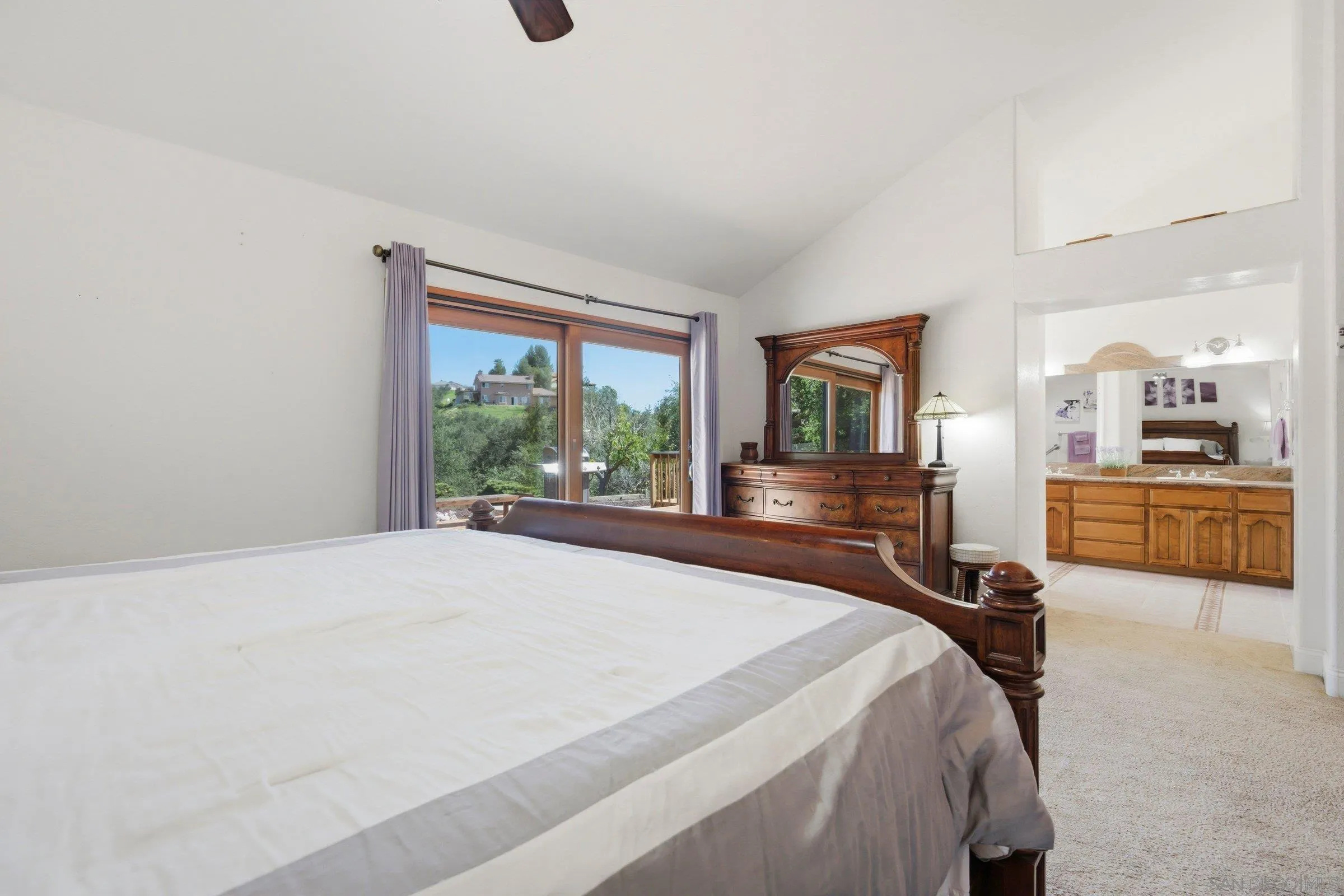 https://cdn.realtyfeed.com/cdn/127/260006078/93ad3c2c07ac17c26f30af5628156531.webp