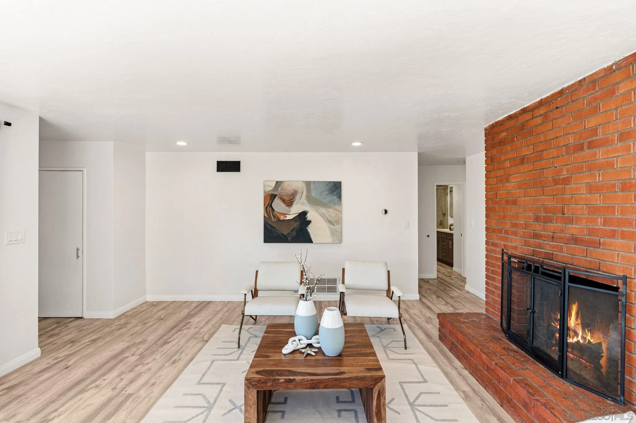 https://cdn.realtyfeed.com/cdn/127/260006088/2ad0262eadc18b231ab6fbeae16ba715.webp