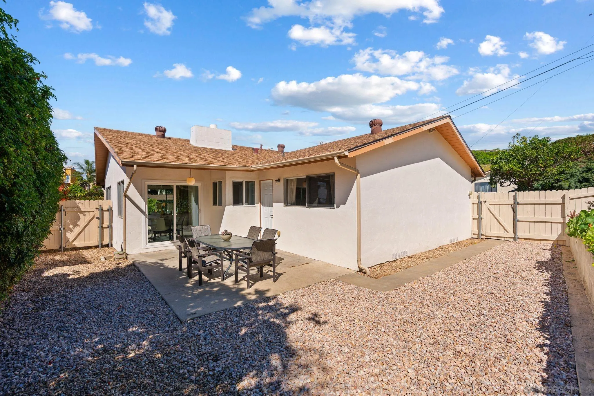 https://cdn.realtyfeed.com/cdn/127/260006088/4017cda372cdb85ea92be48c797354d8.webp