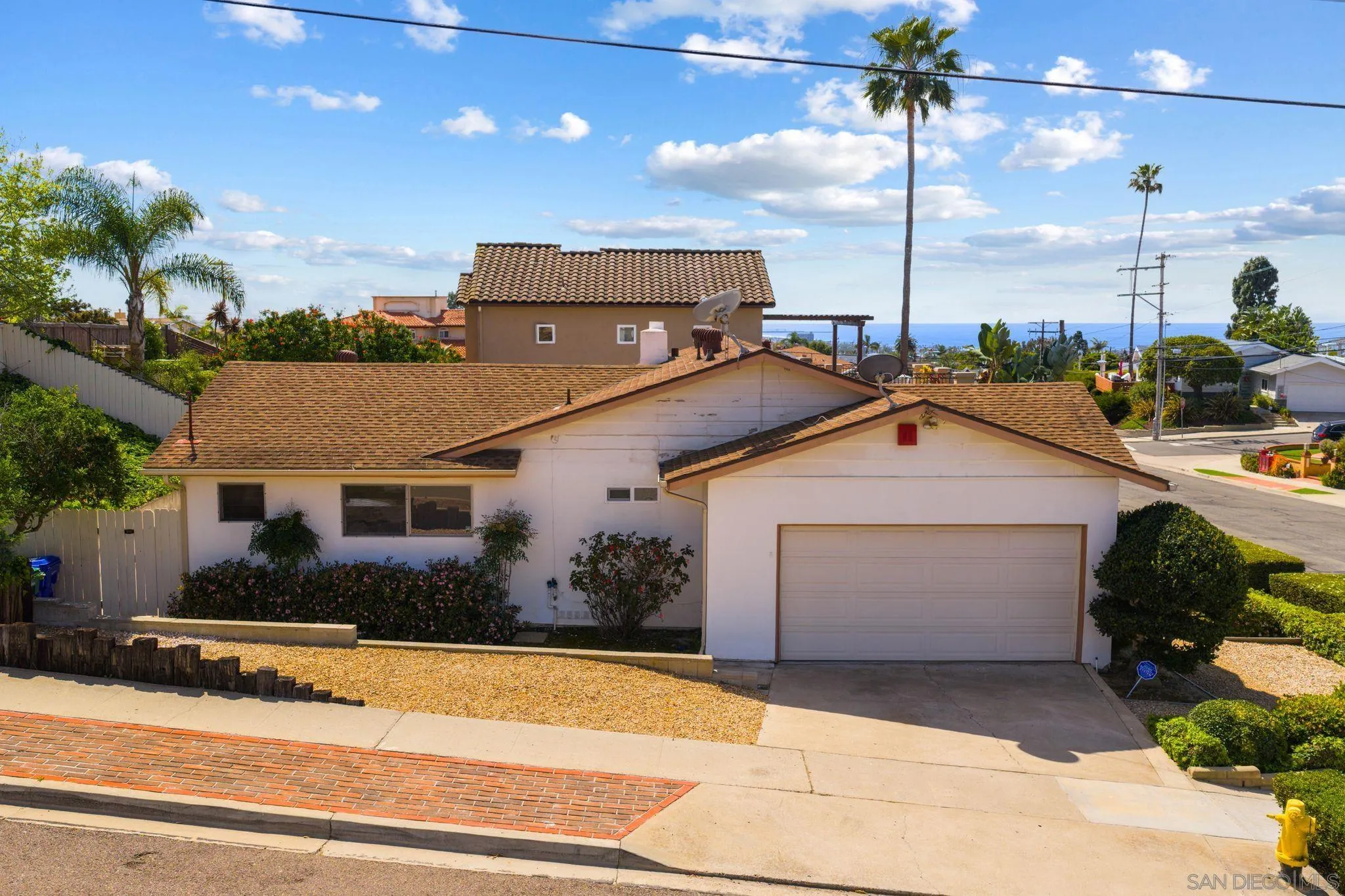 https://cdn.realtyfeed.com/cdn/127/260006088/5f7ff3b2f8101788485d5c4a246dda9f.webp