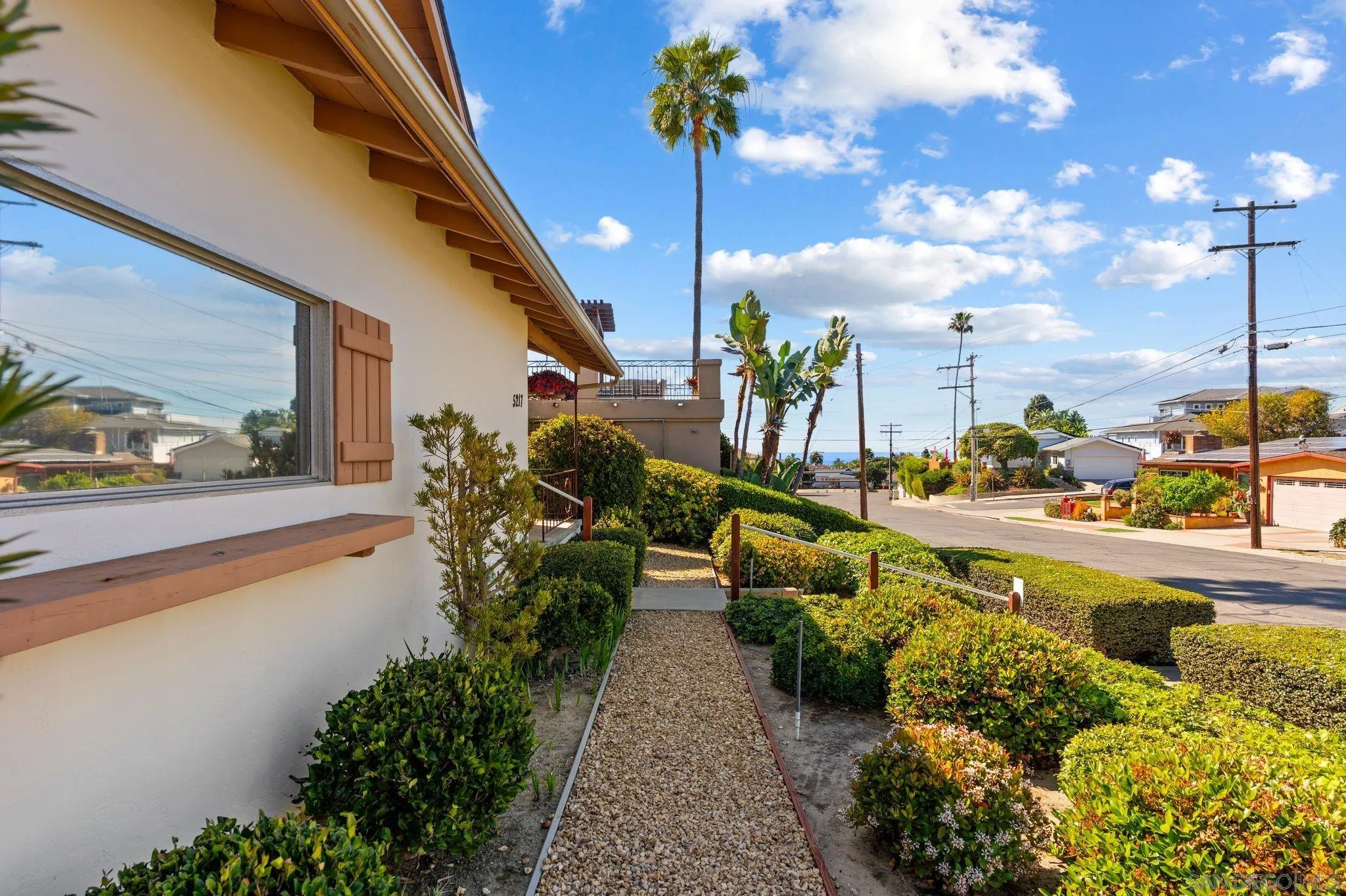 https://cdn.realtyfeed.com/cdn/127/260006088/70b976ee7620ea22876a1478423ead76.webp