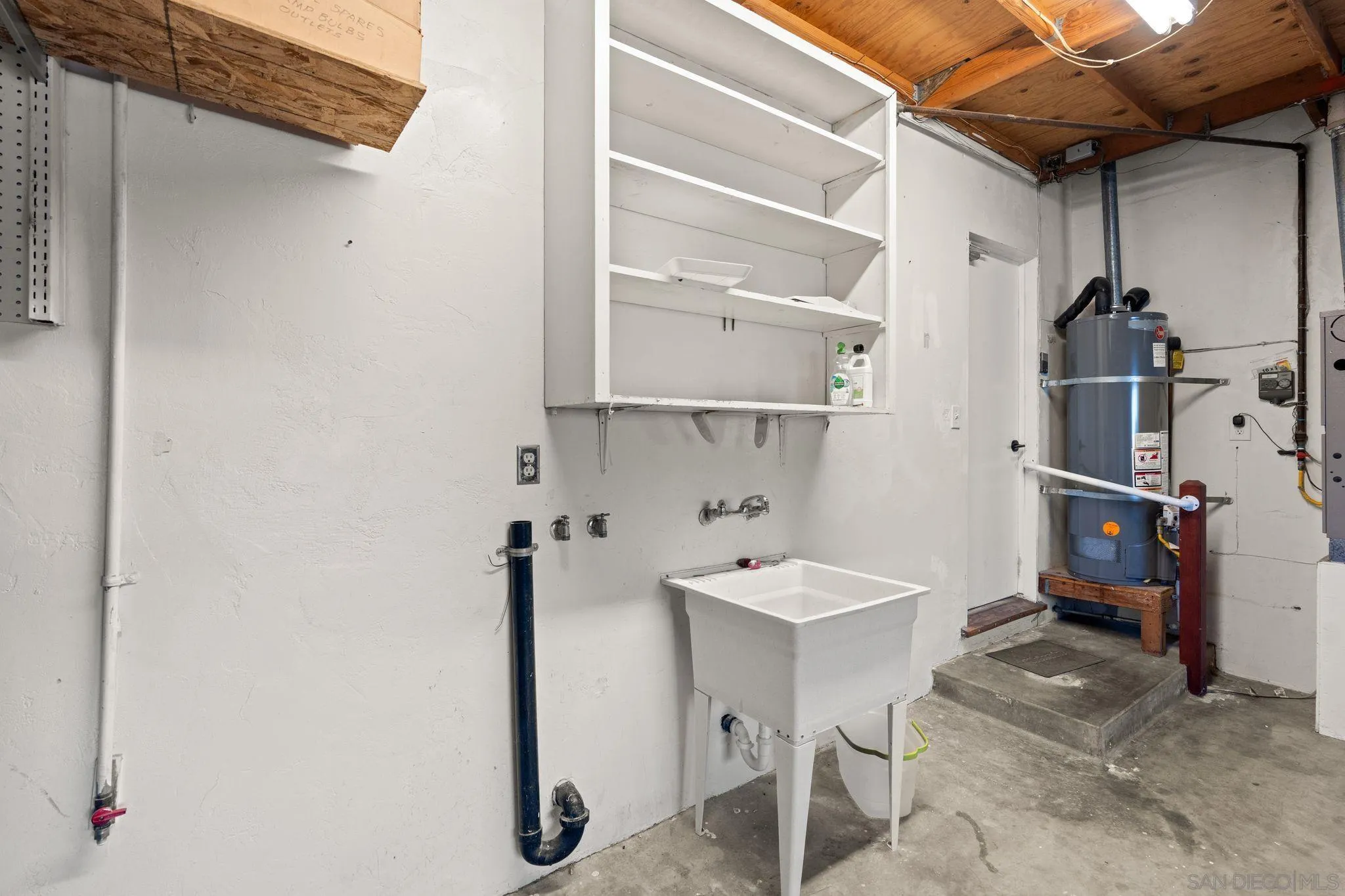 https://cdn.realtyfeed.com/cdn/127/260006088/8d2072a25ca614b698cc3d62aa770ad6.webp