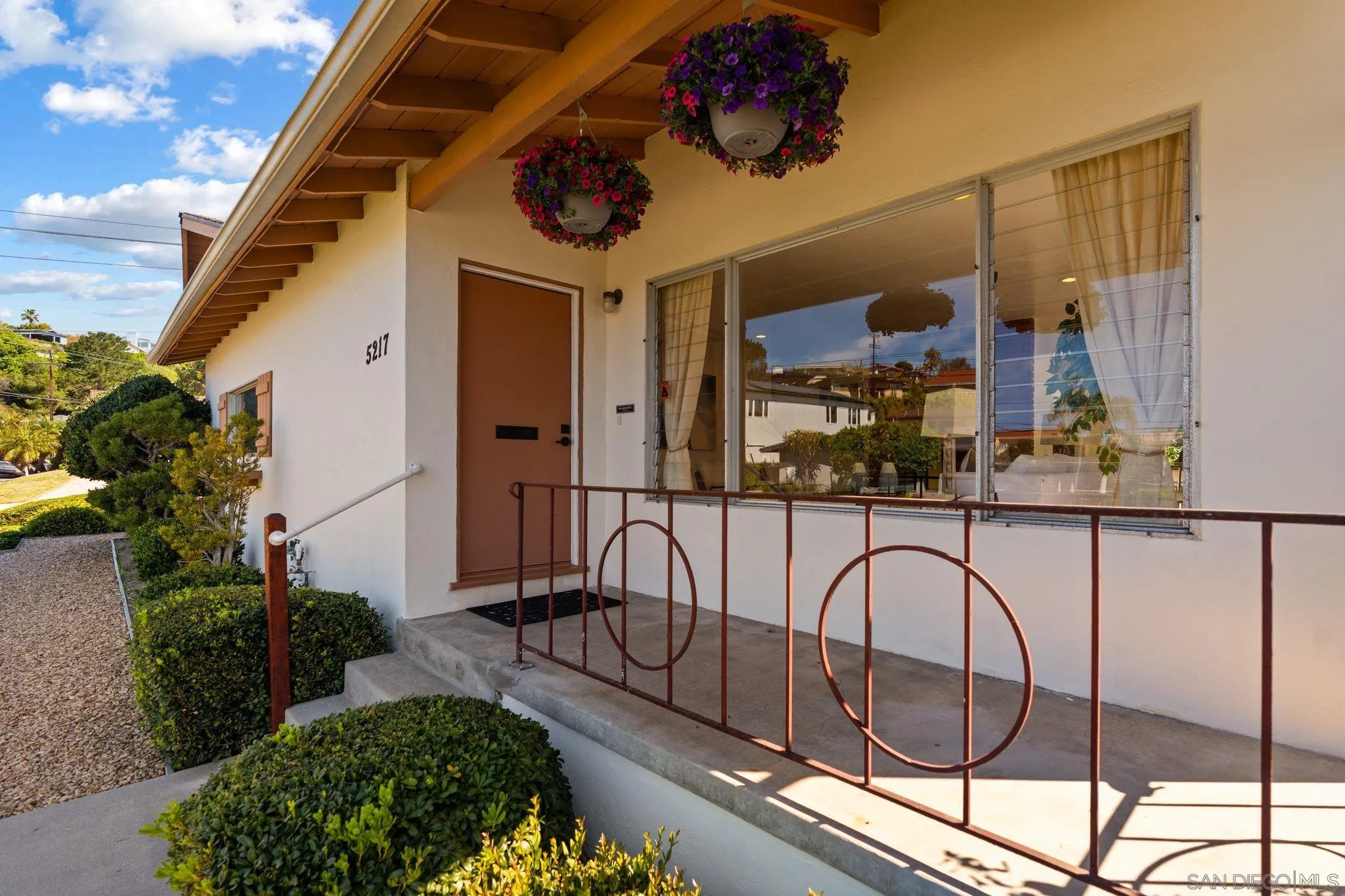 https://cdn.realtyfeed.com/cdn/127/260006088/93b211389814cae31ea7fbde3e79f7a3.webp