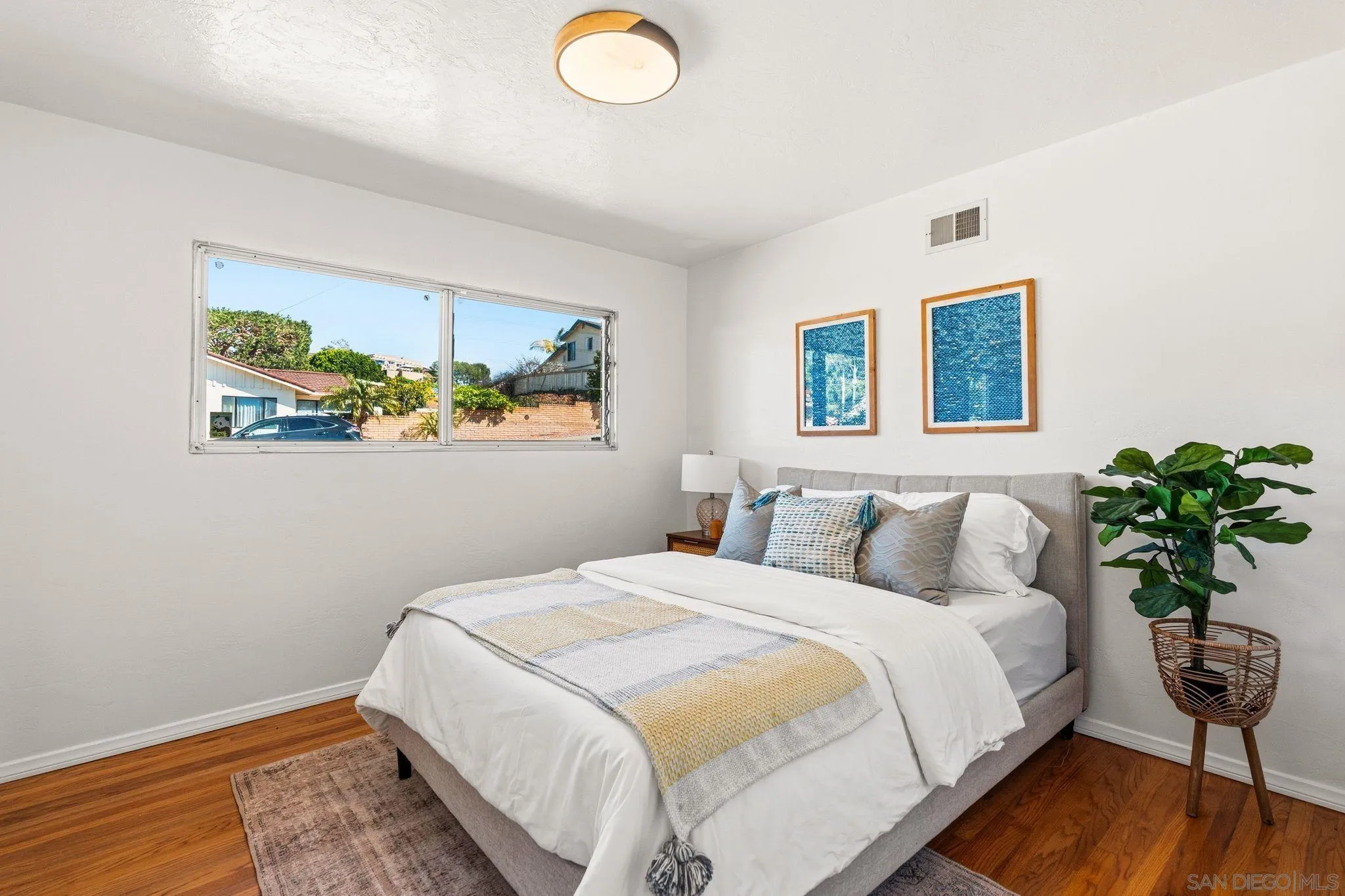 https://cdn.realtyfeed.com/cdn/127/260006088/f0df3f7f7e5f276588c1d580000cda9f.webp