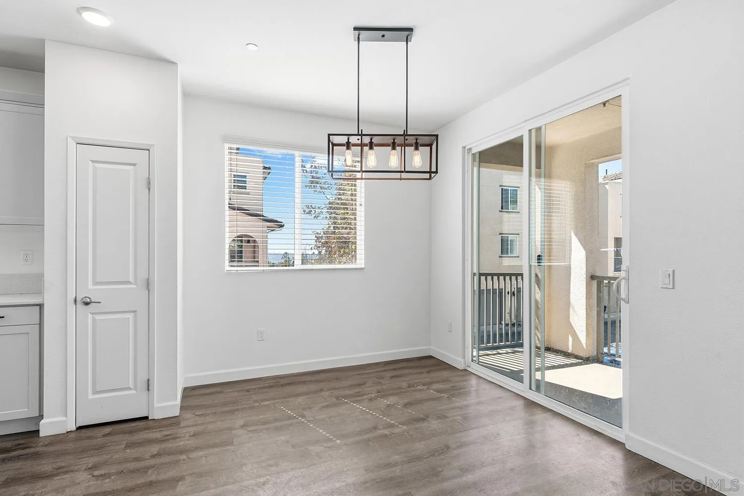 https://cdn.realtyfeed.com/cdn/127/260006095/646194e067df6a56b8223913b616e033.webp