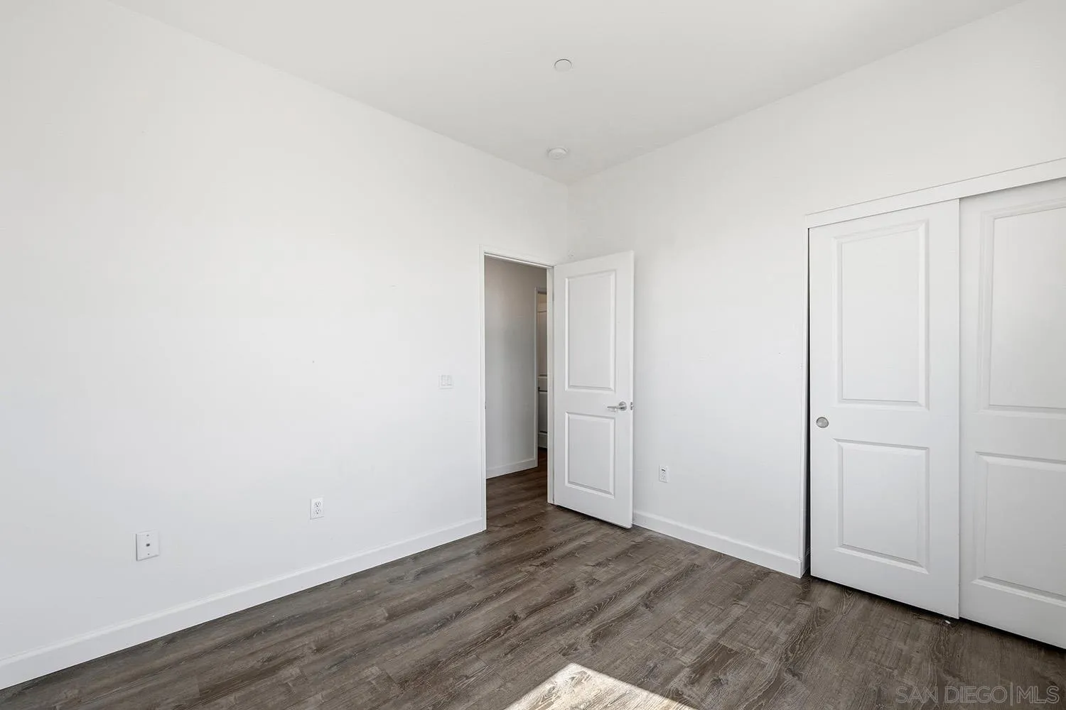 https://cdn.realtyfeed.com/cdn/127/260006095/8078da80f6d7c51b90b152100902fe43.webp