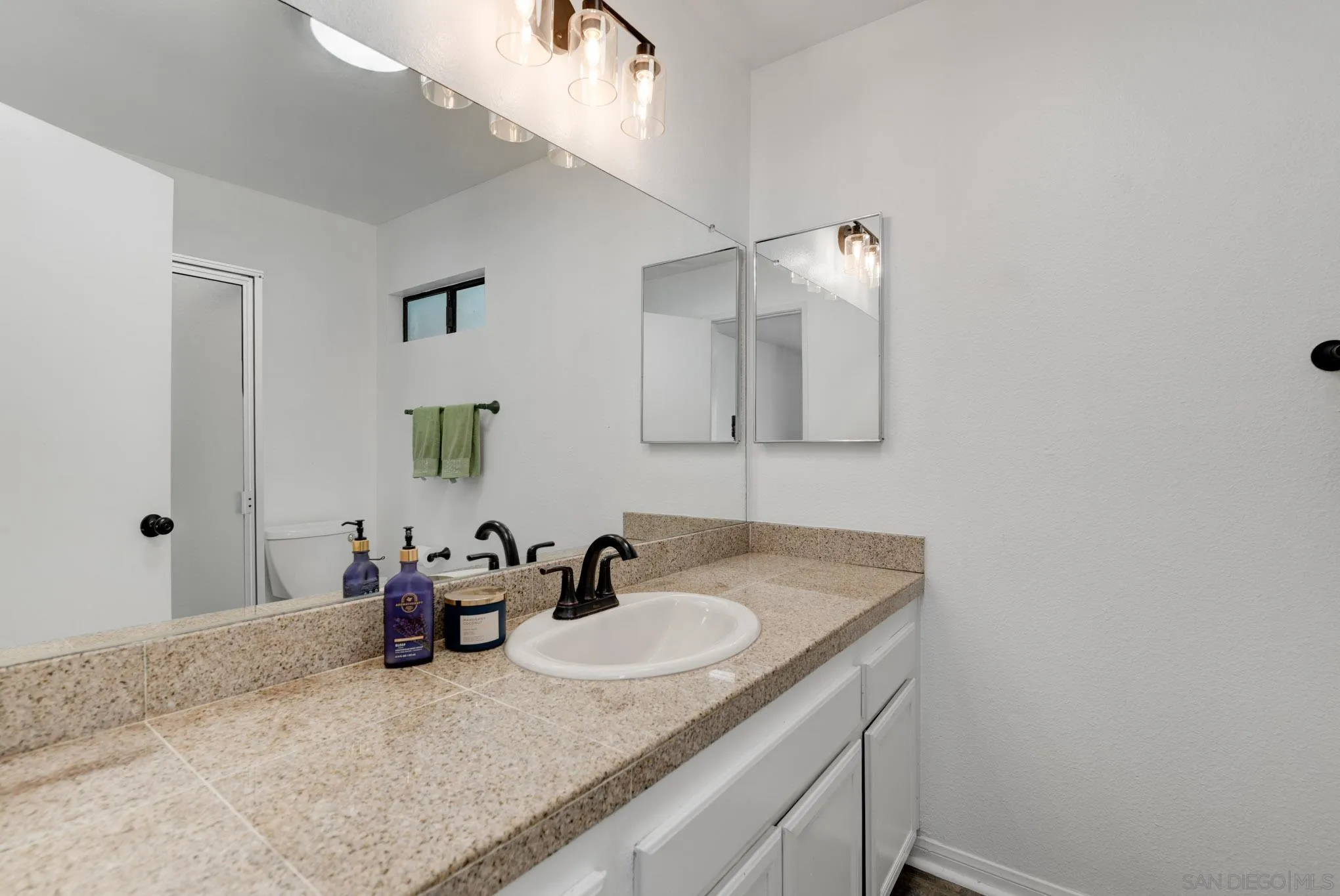 Photo #15: 260006101 Listing: Photo #15