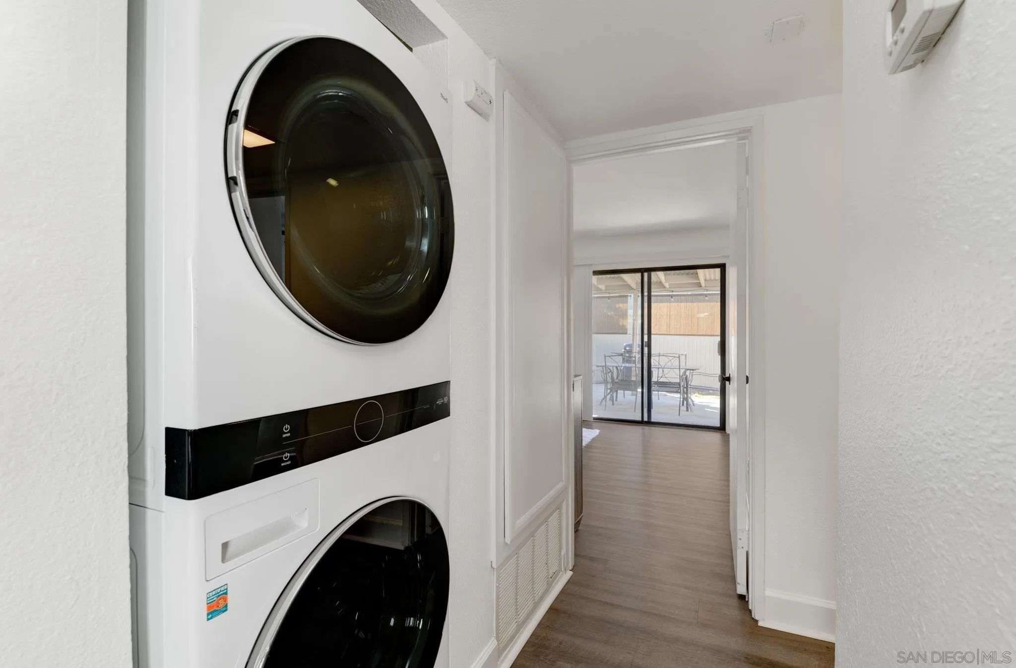Photo #11: 260006101 Listing: Photo #11