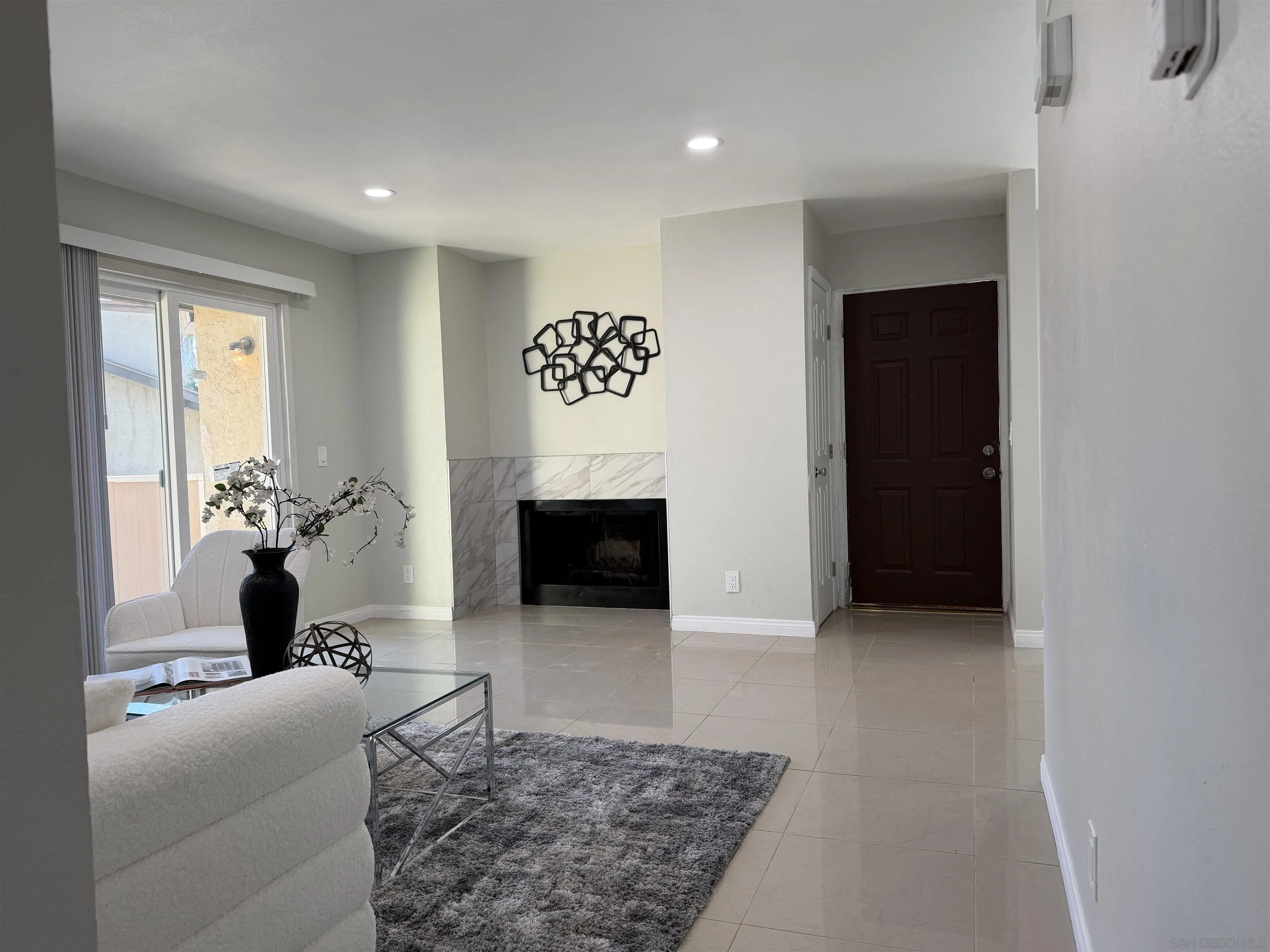 Photo #2: 260006102 Listing: Photo #2