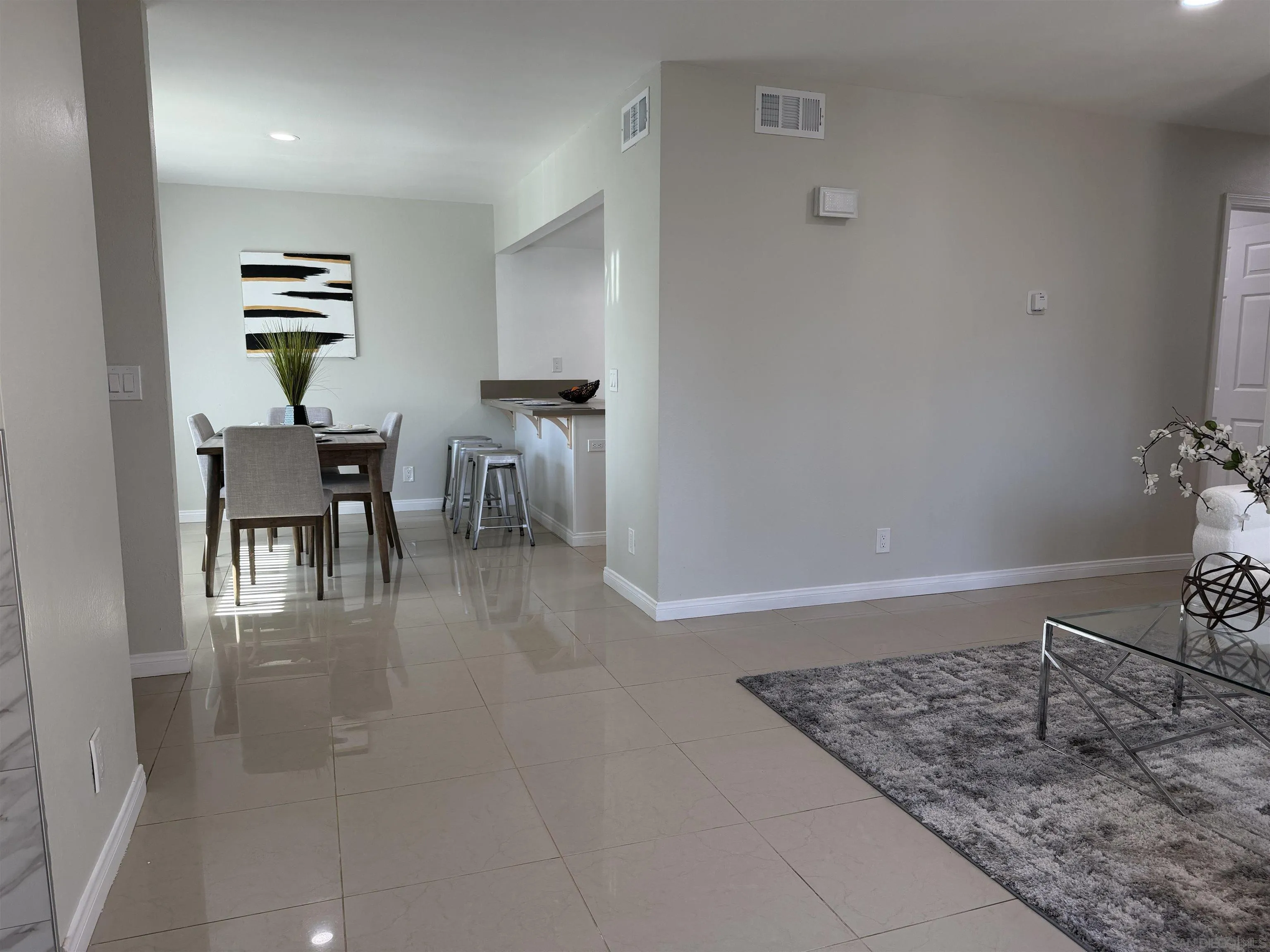Photo #3: 260006102 Listing: Photo #3