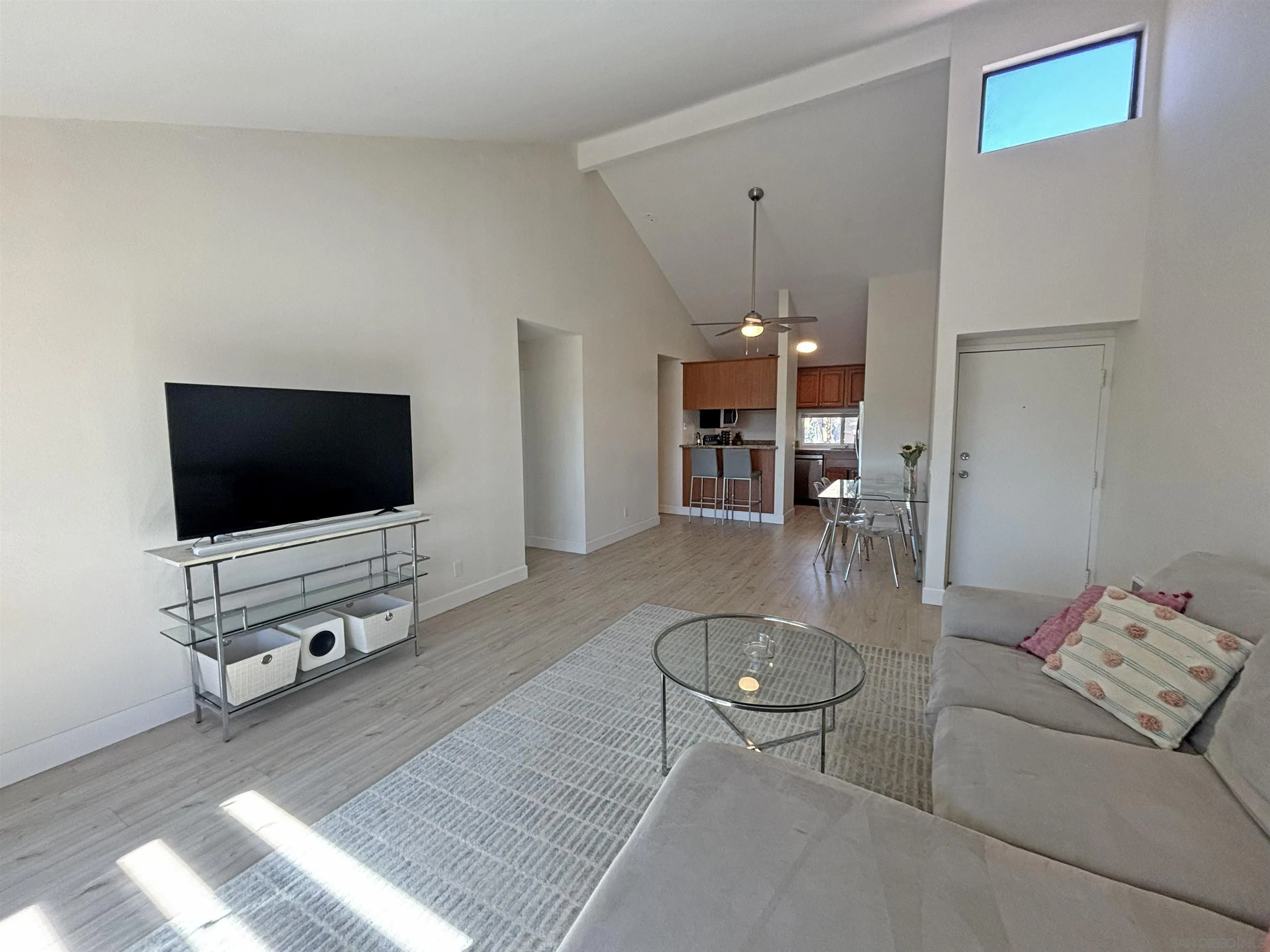 Photo #6: 260006105 Listing: Photo #6