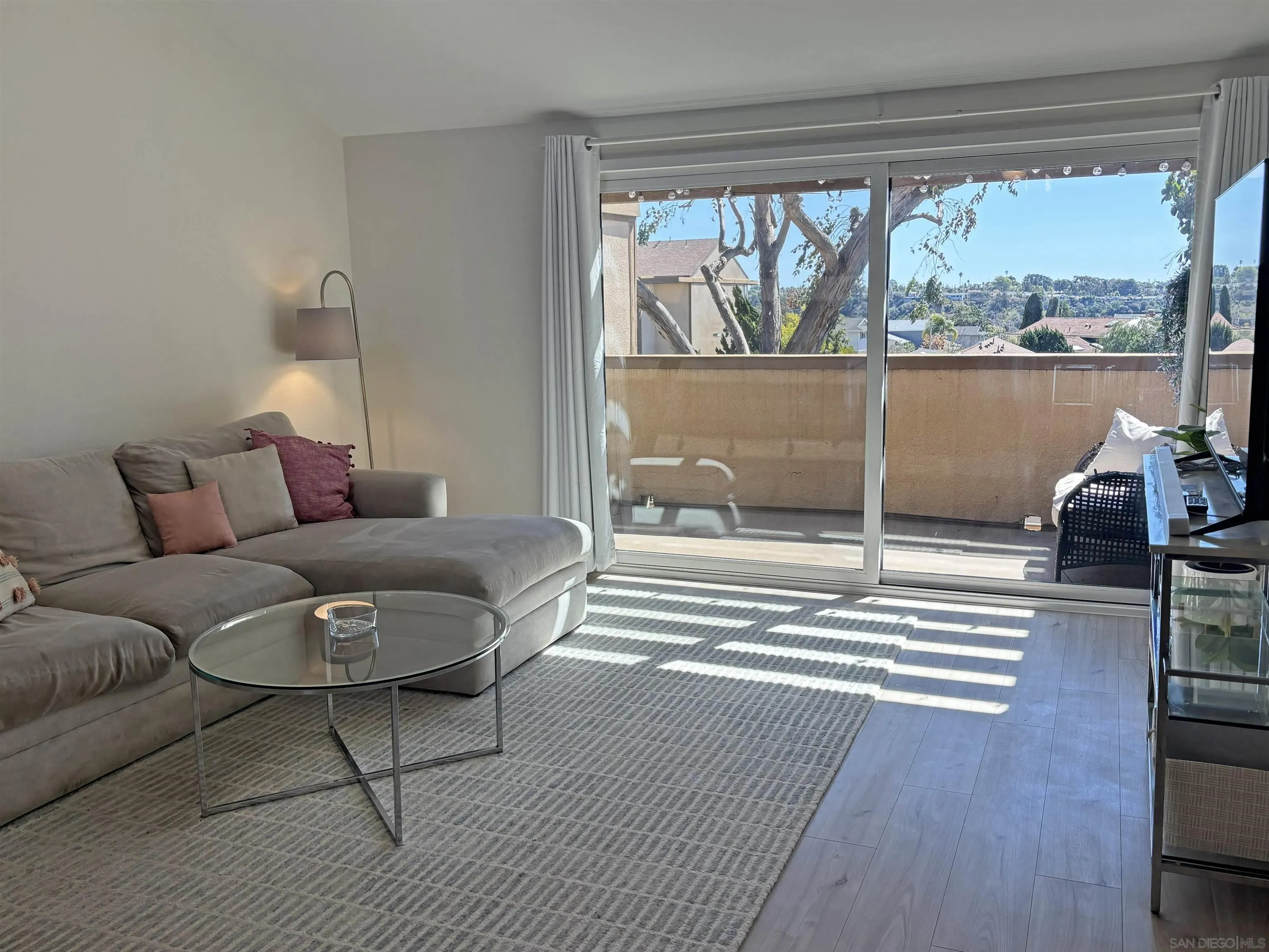 Photo #8: 260006105 Listing: Photo #8