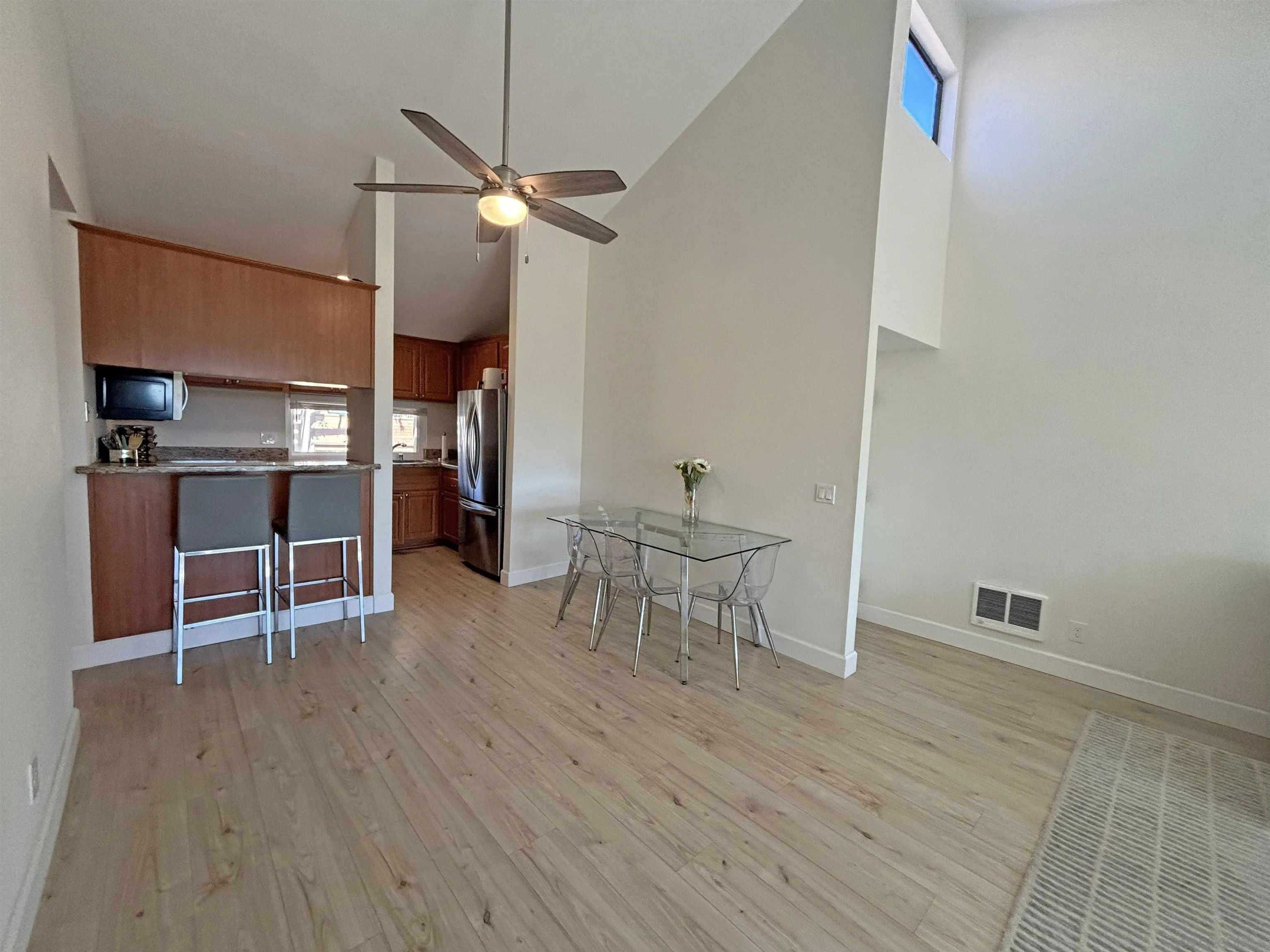 Photo #10: 260006105 Listing: Photo #10