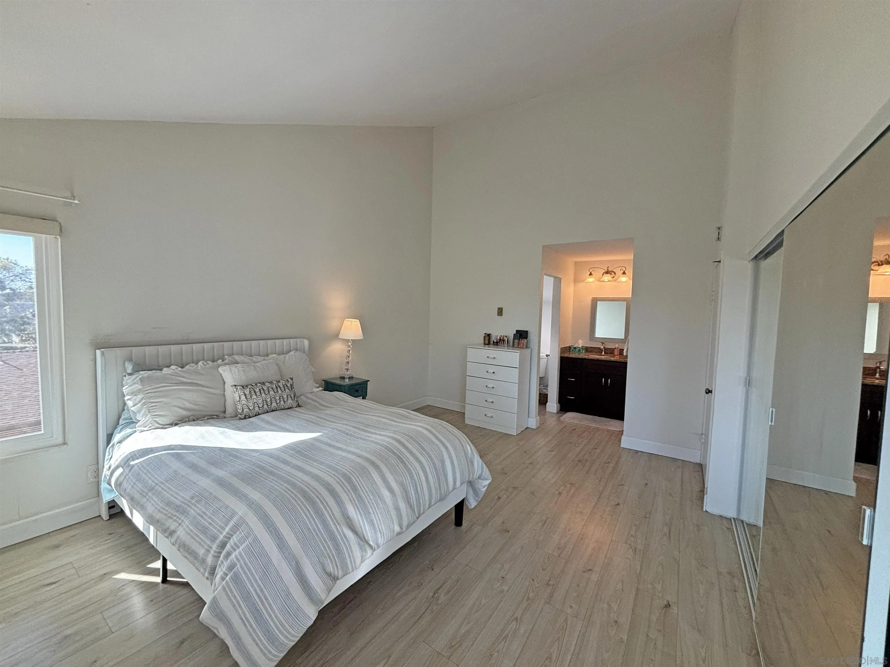 Photo #11: 260006105 Listing: Photo #11