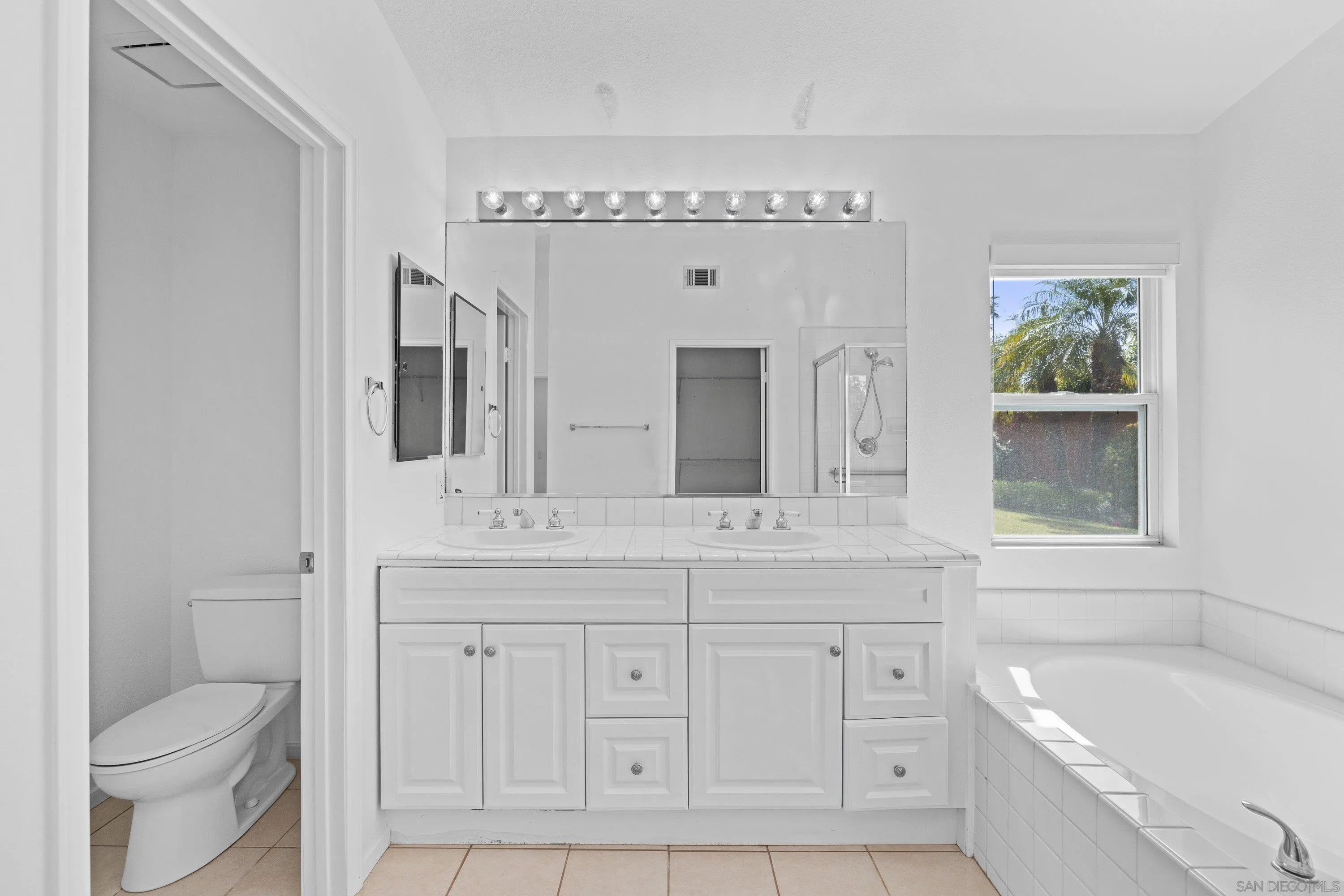 https://cdn.realtyfeed.com/cdn/127/260006114/09c371652c963d3a2cbb761778483fdf.webp