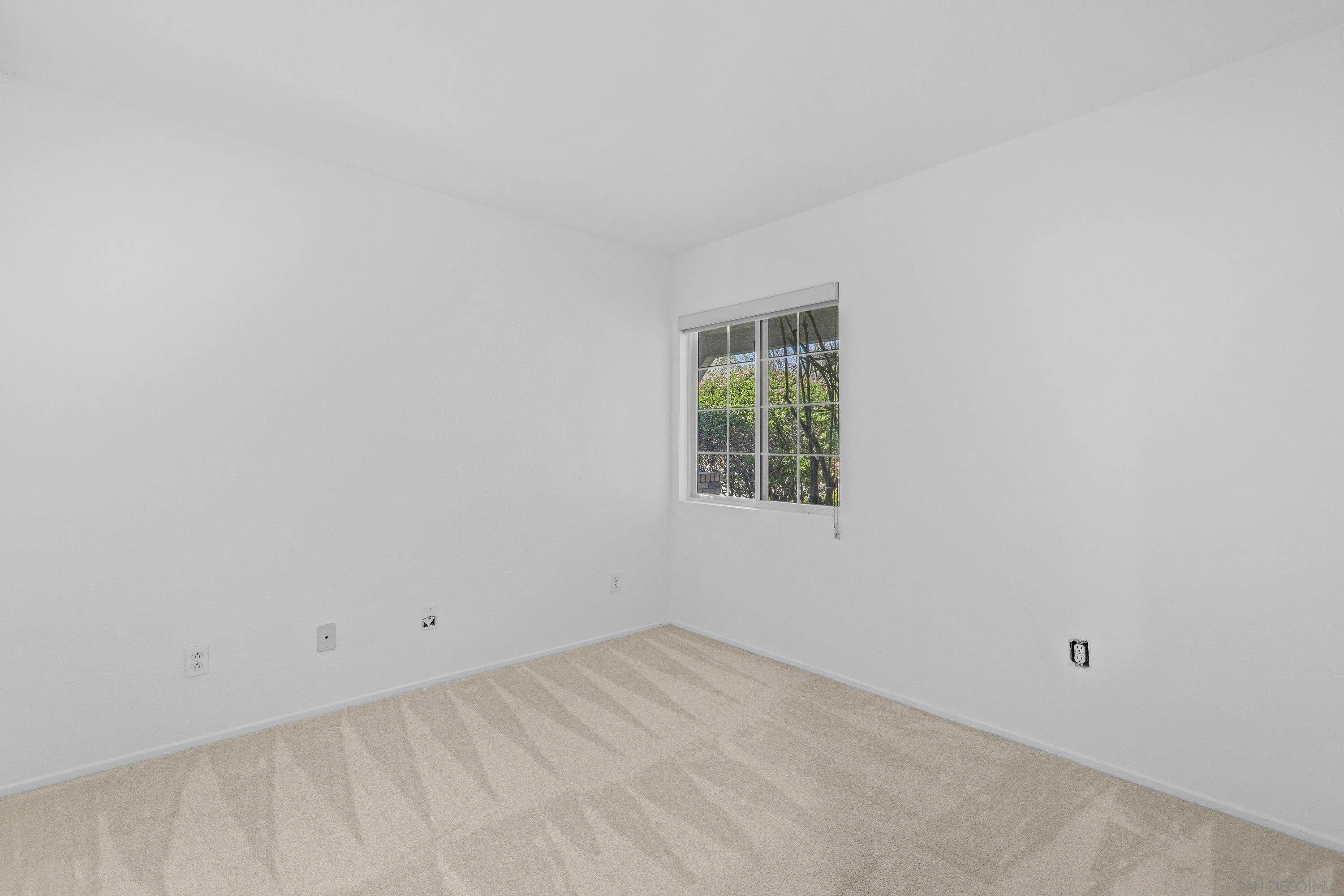 https://cdn.realtyfeed.com/cdn/127/260006114/192a2383ef34b3bf06bc0716d7f1f904.webp