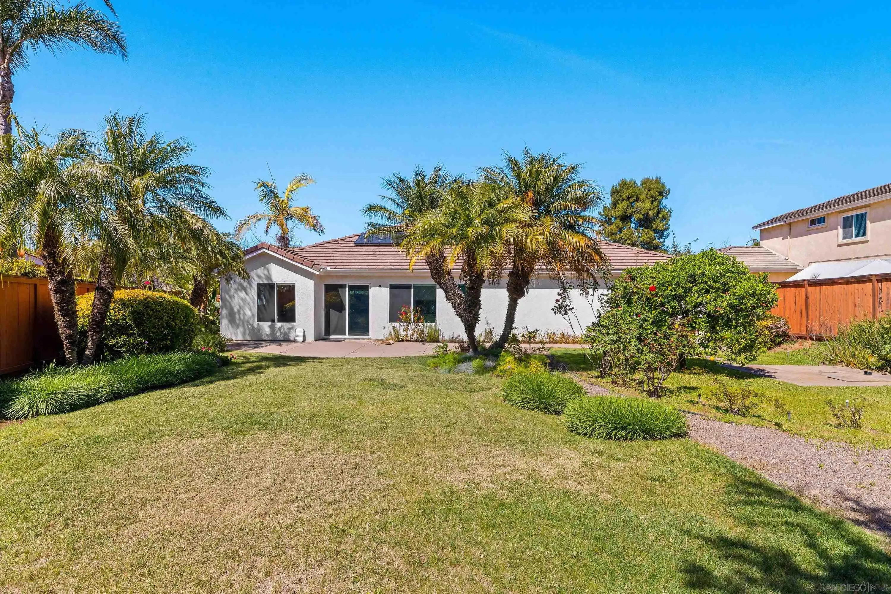 https://cdn.realtyfeed.com/cdn/127/260006114/442189abb1b70ee1c92dc74581075abd.webp