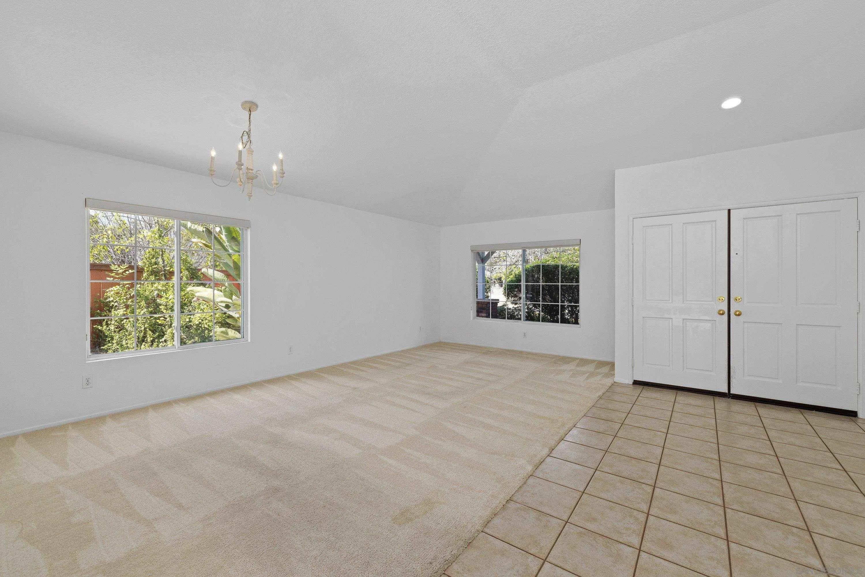 https://cdn.realtyfeed.com/cdn/127/260006114/6c5c998f82f45636f22ba1bc46be53b4.webp