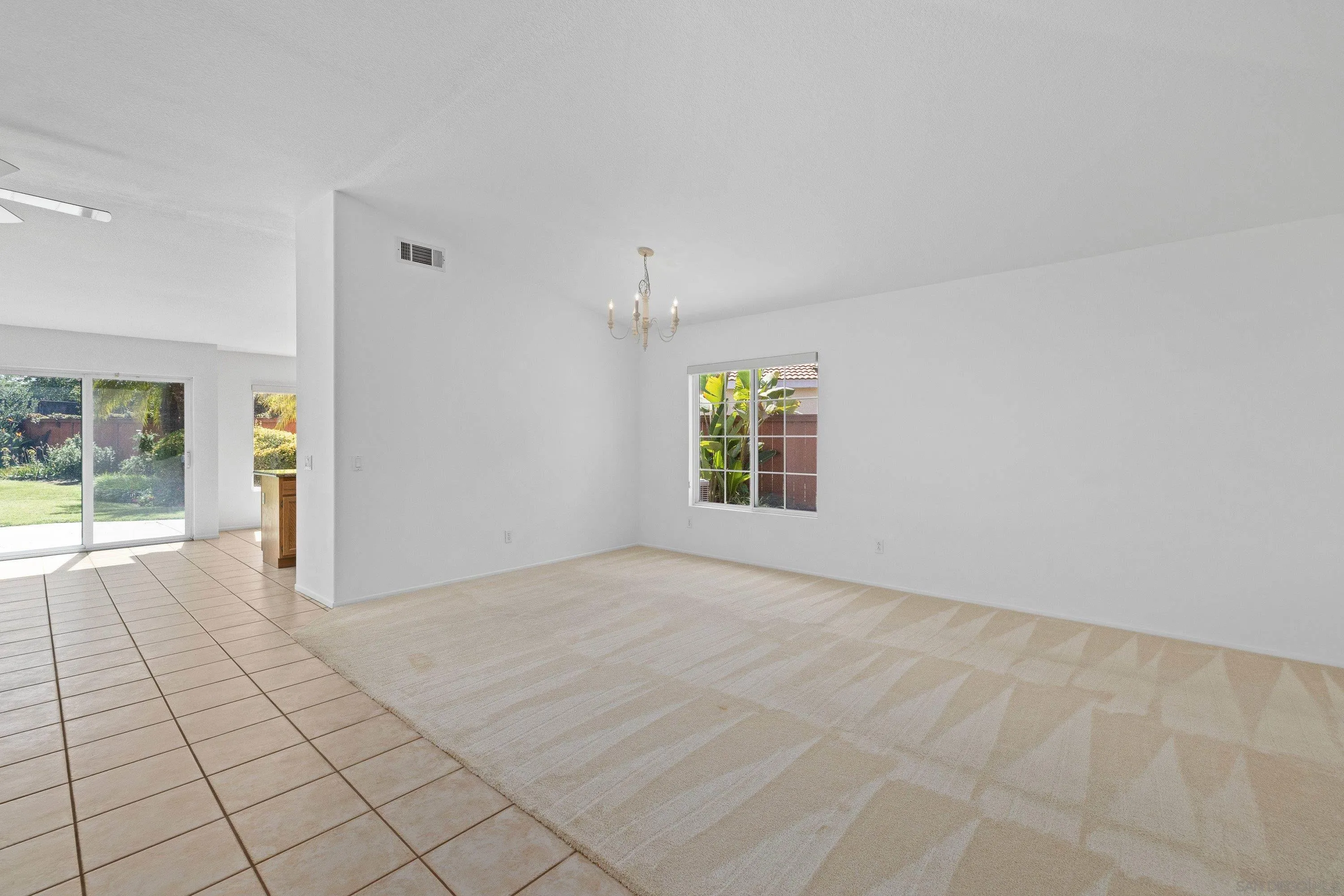 https://cdn.realtyfeed.com/cdn/127/260006114/7d1df54abc626f23cd7c66c89d7ab55f.webp