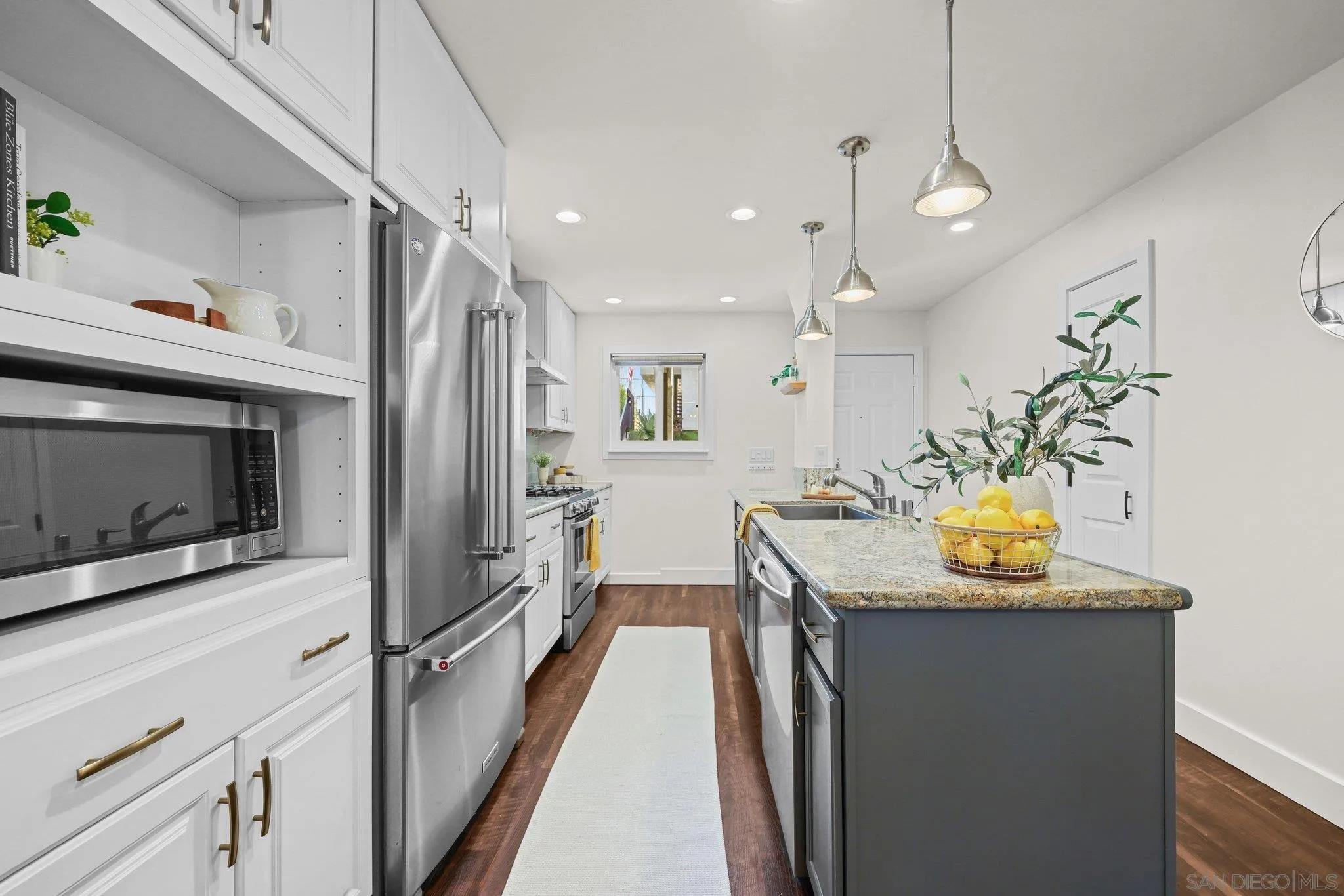 Photo #9: 260006122 Listing: Photo #9