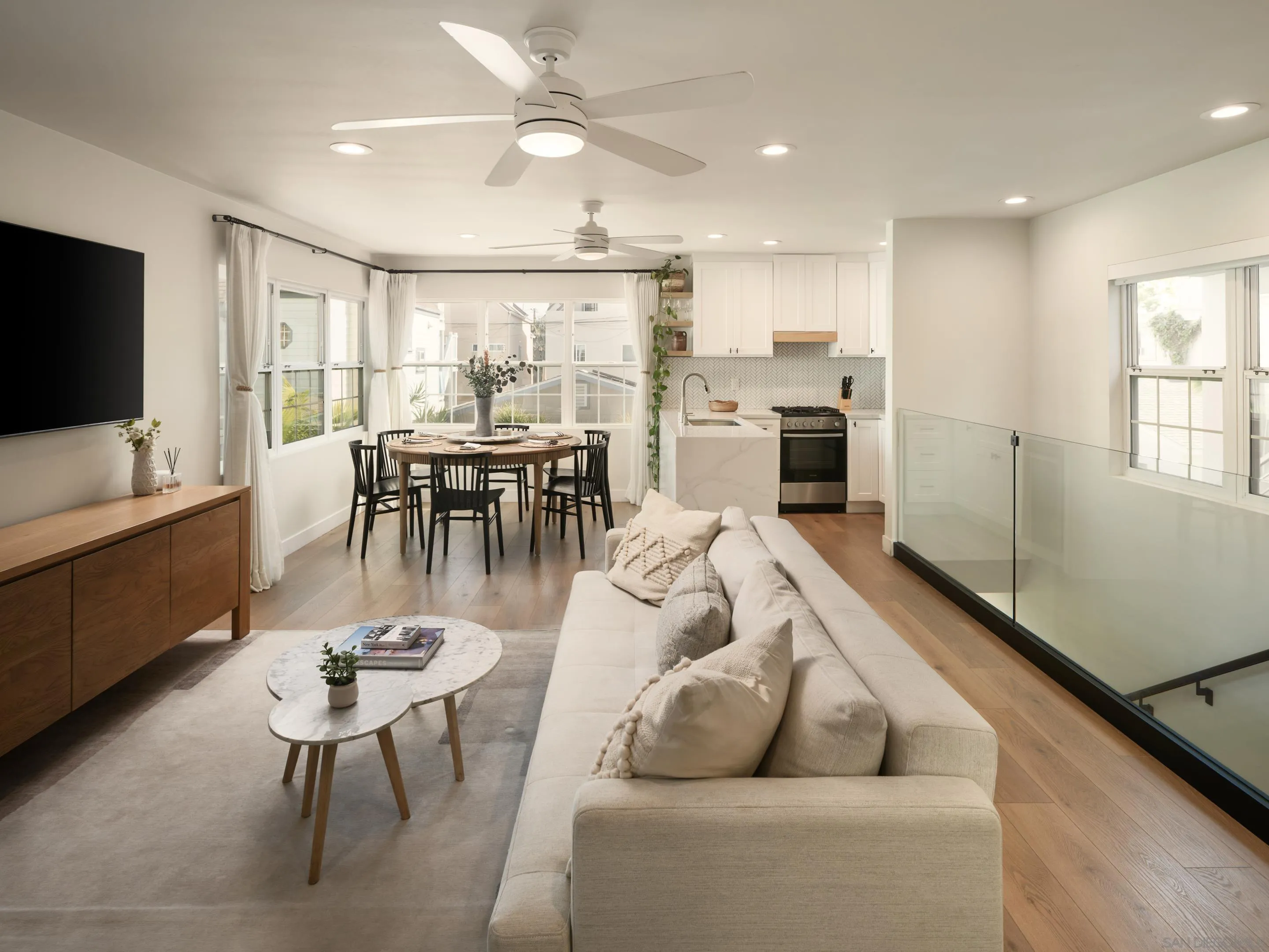 https://cdn.realtyfeed.com/cdn/127/260006129/192eaf5ff8f4a6425844aa15a46fd9fd.webp