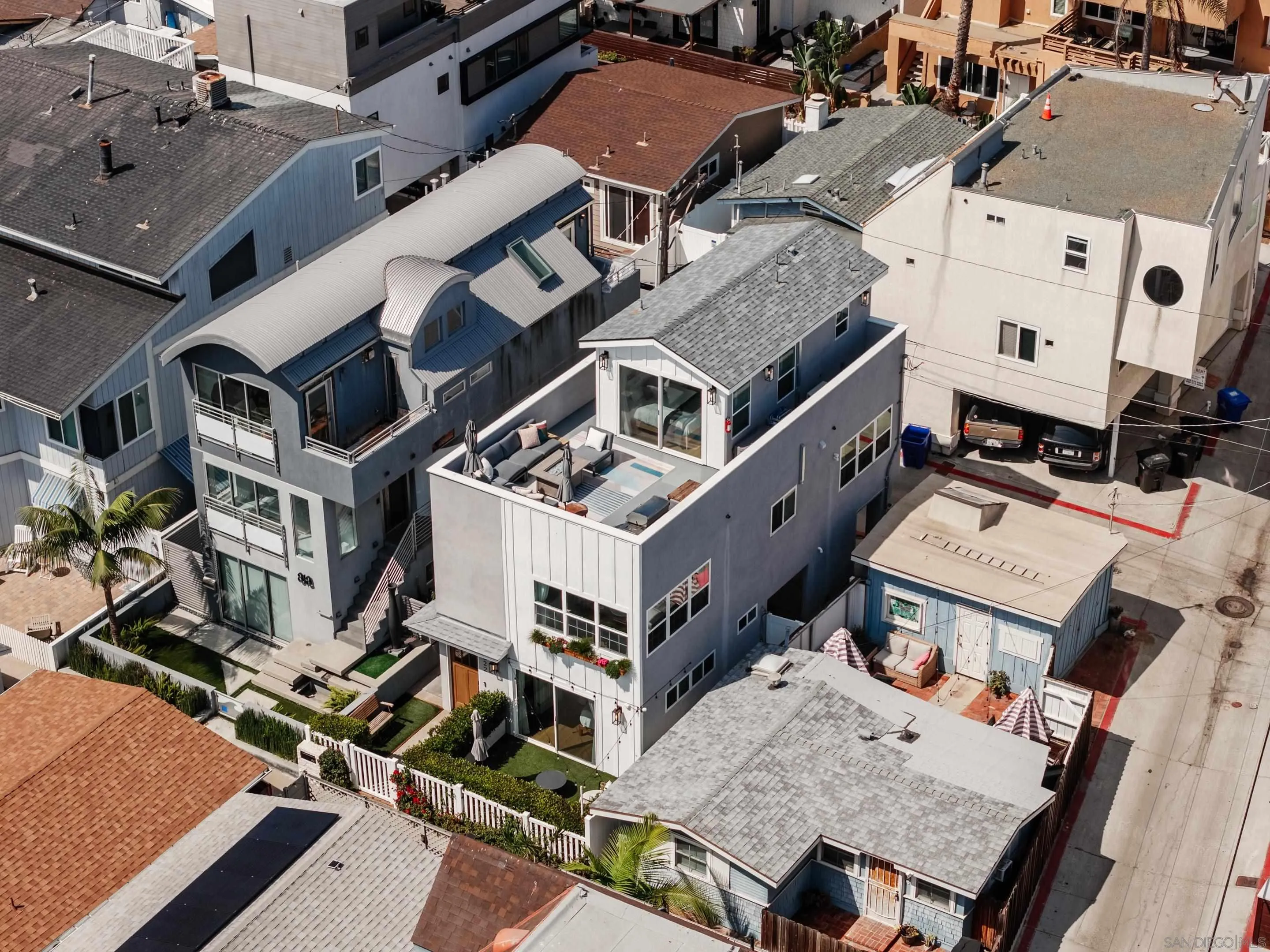 https://cdn.realtyfeed.com/cdn/127/260006129/3f50b975564085d9cf4d33274dcef587.webp