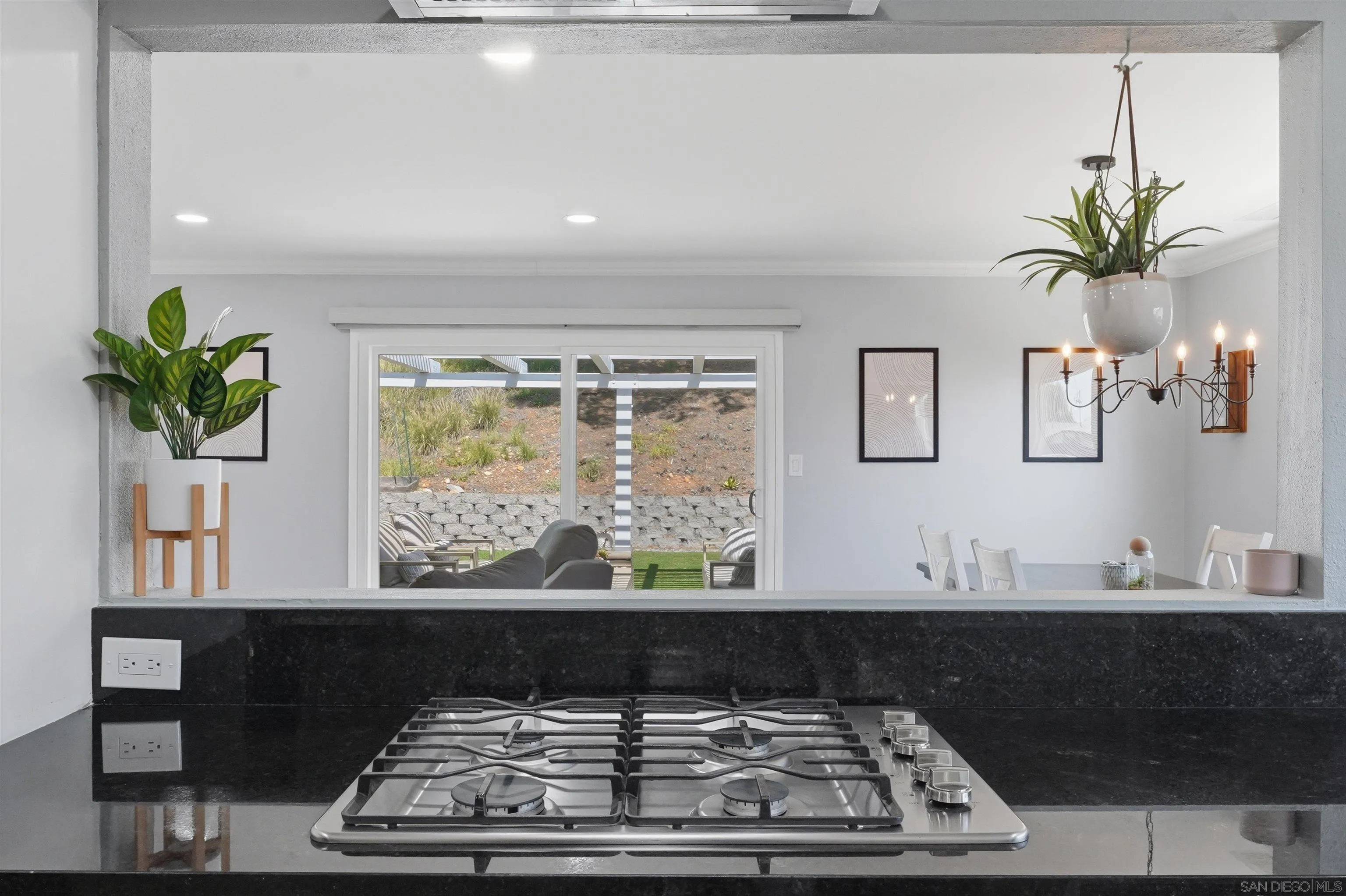 https://cdn.realtyfeed.com/cdn/127/260006131/5cde58f8d82735017db40c0687126f0e.webp