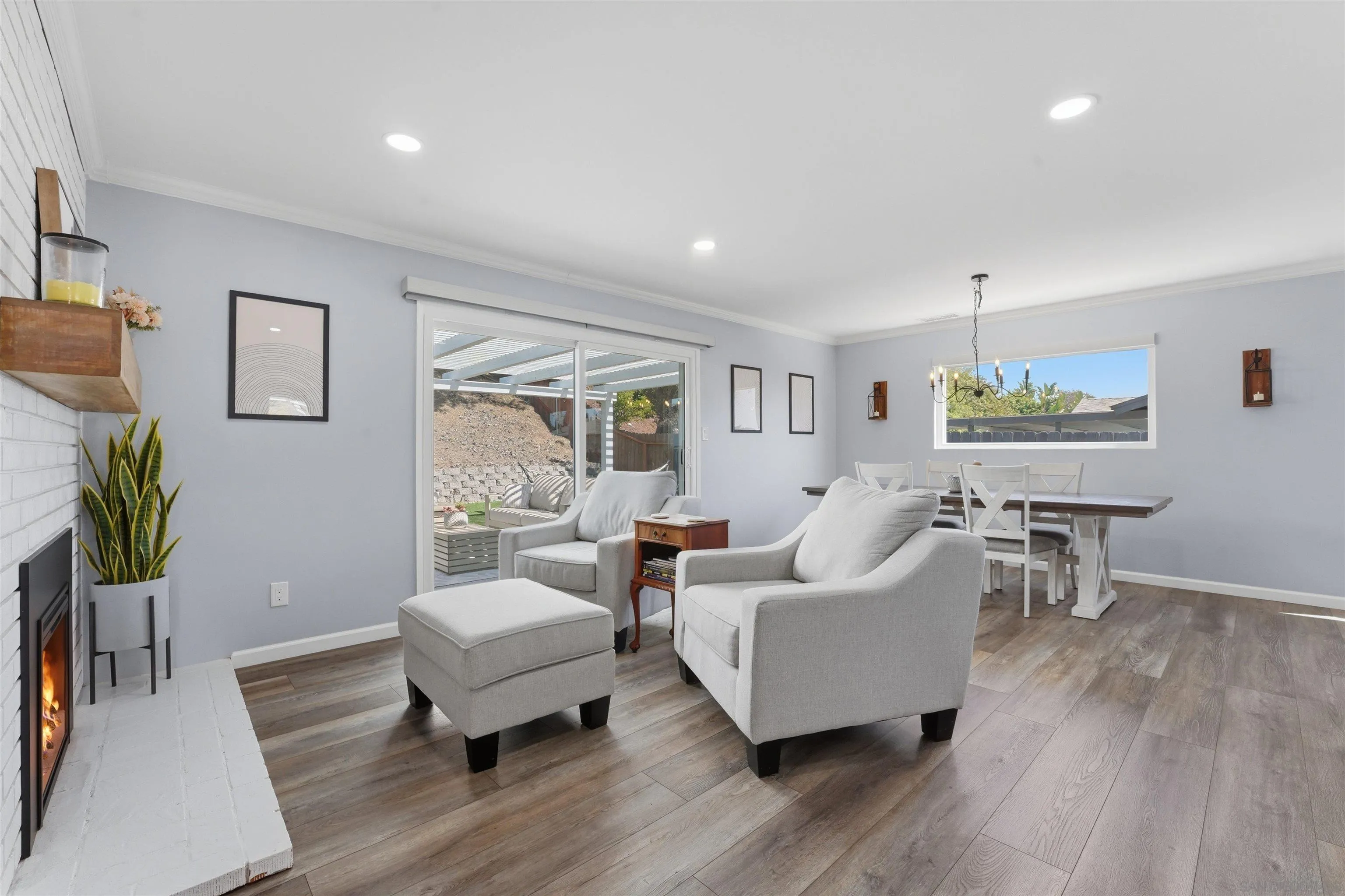 https://cdn.realtyfeed.com/cdn/127/260006131/9c6c7ae13f370e49e7bcf48cc140122a.webp