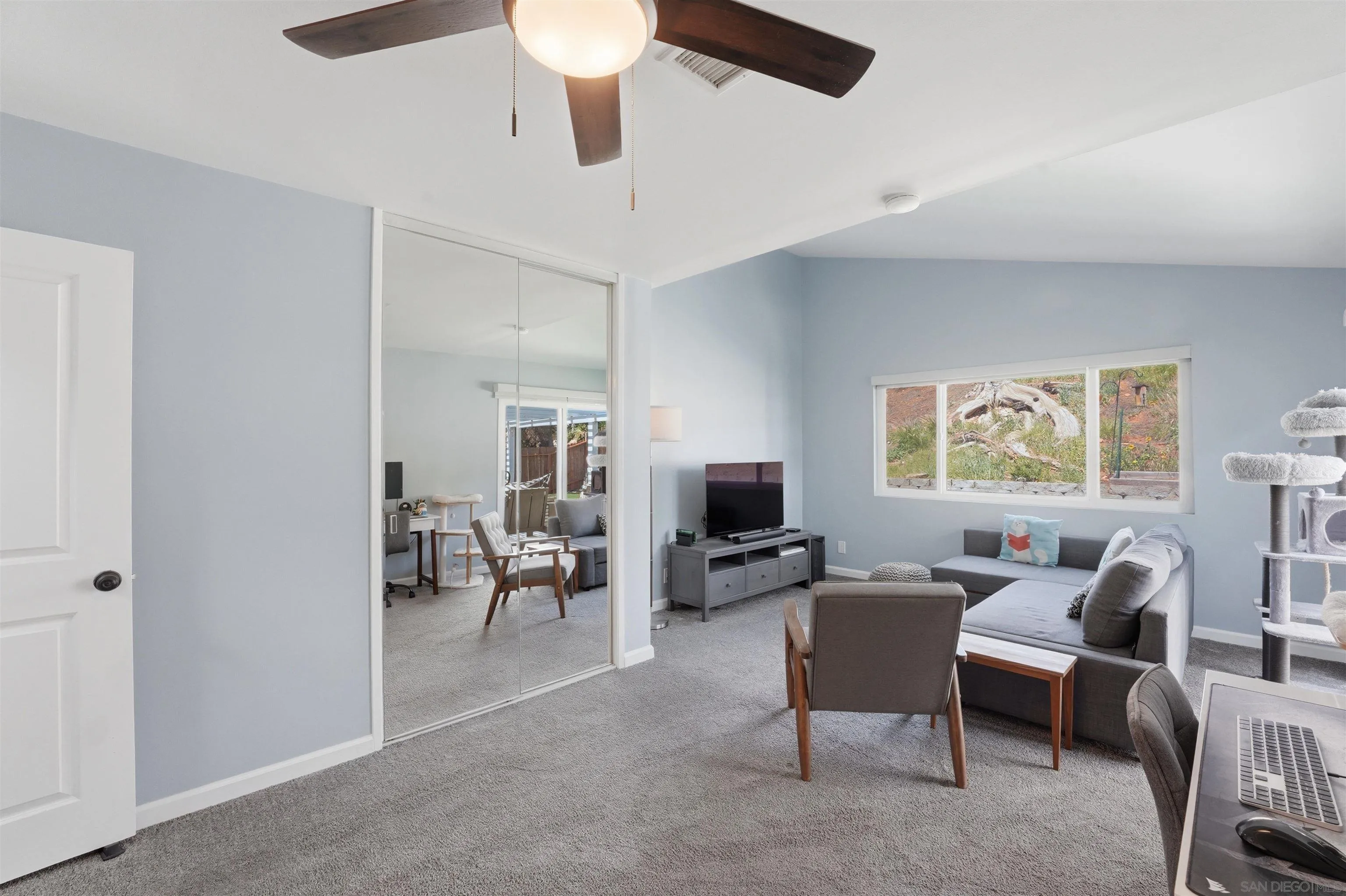 https://cdn.realtyfeed.com/cdn/127/260006131/9de8ccdce155310dac8930e7a89cb415.webp