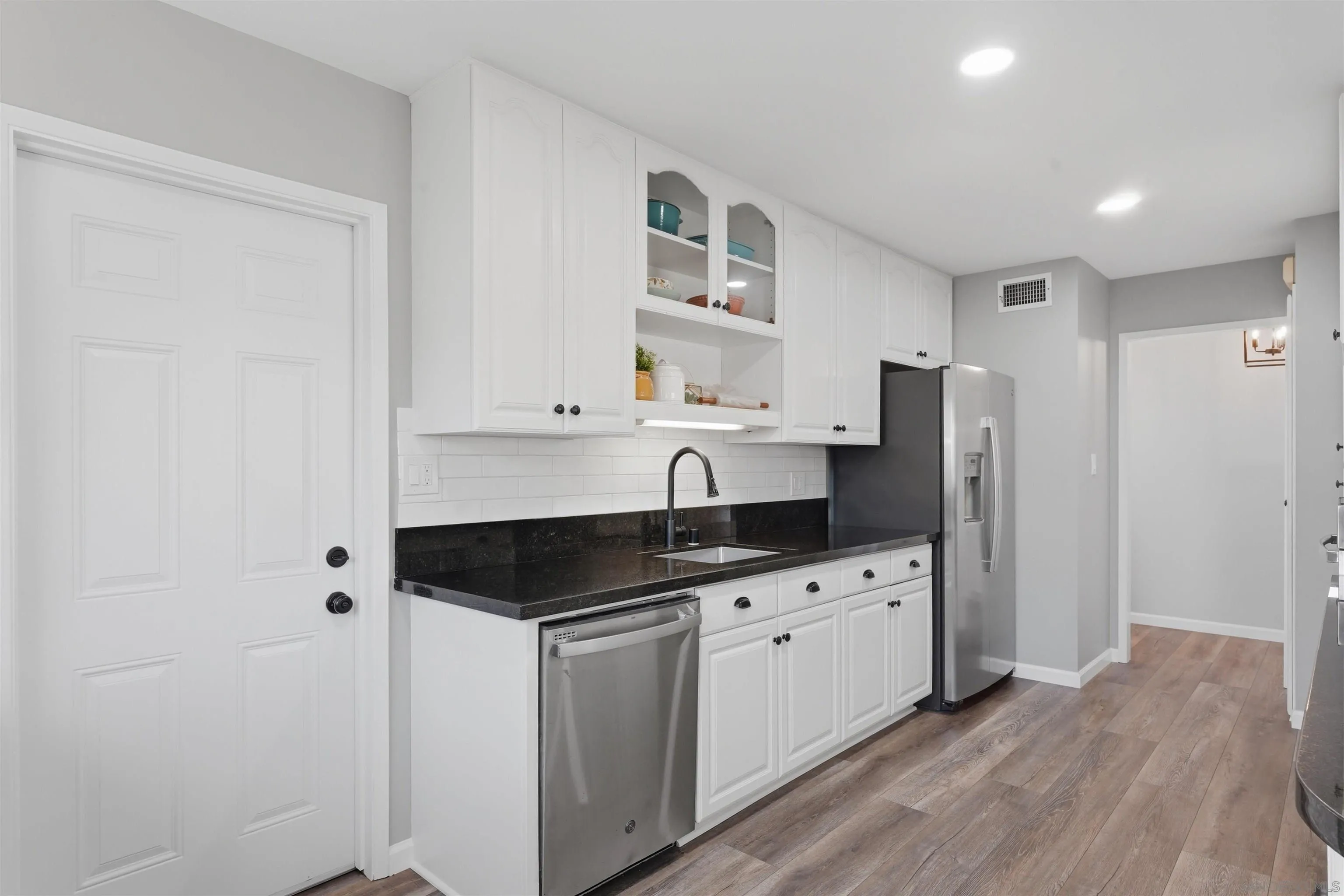 https://cdn.realtyfeed.com/cdn/127/260006131/ac2c8382c88d056feac5d084030302ea.webp