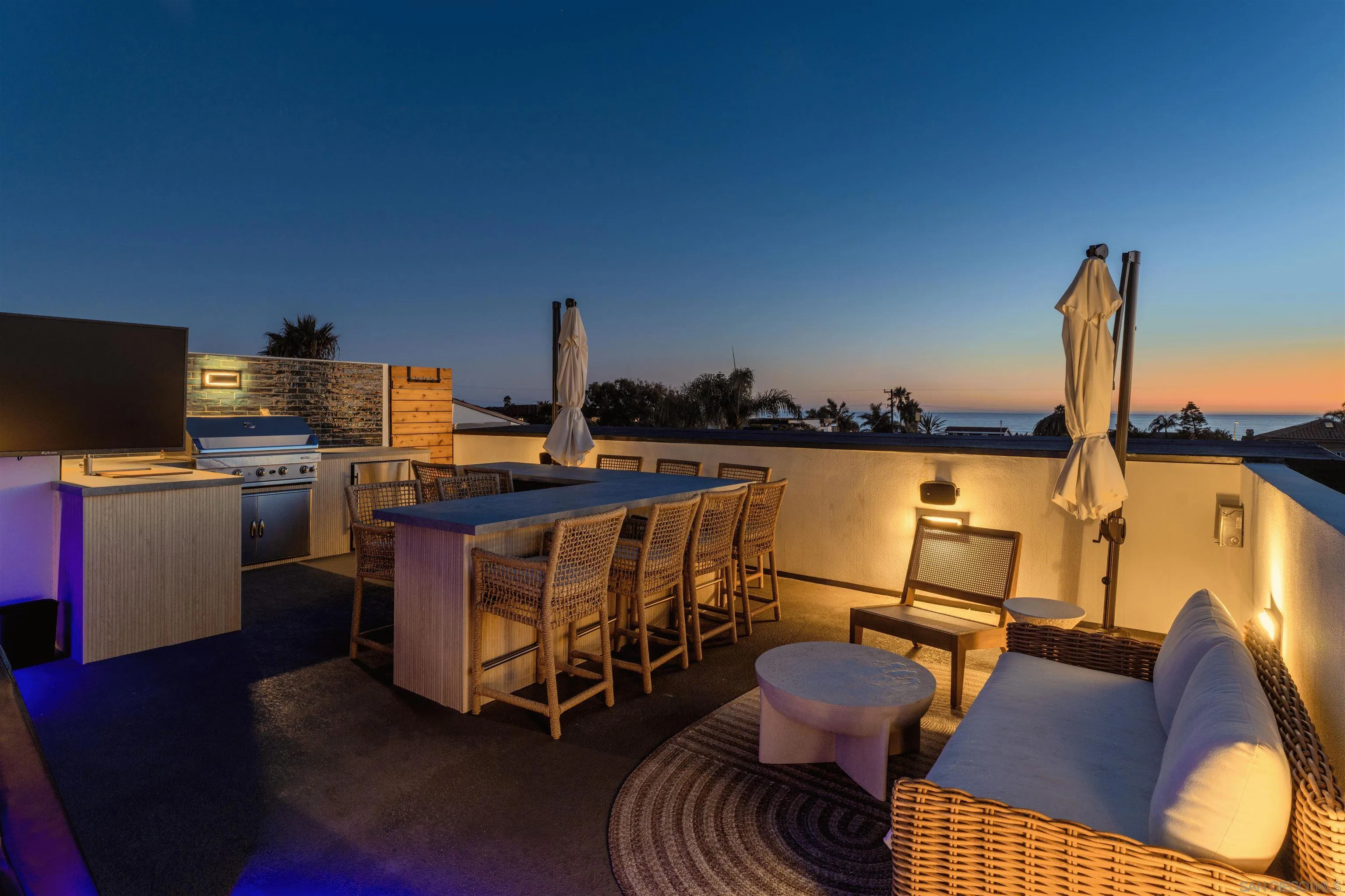 5140 Los Robles Dr, Carlsbad, CA, 92008