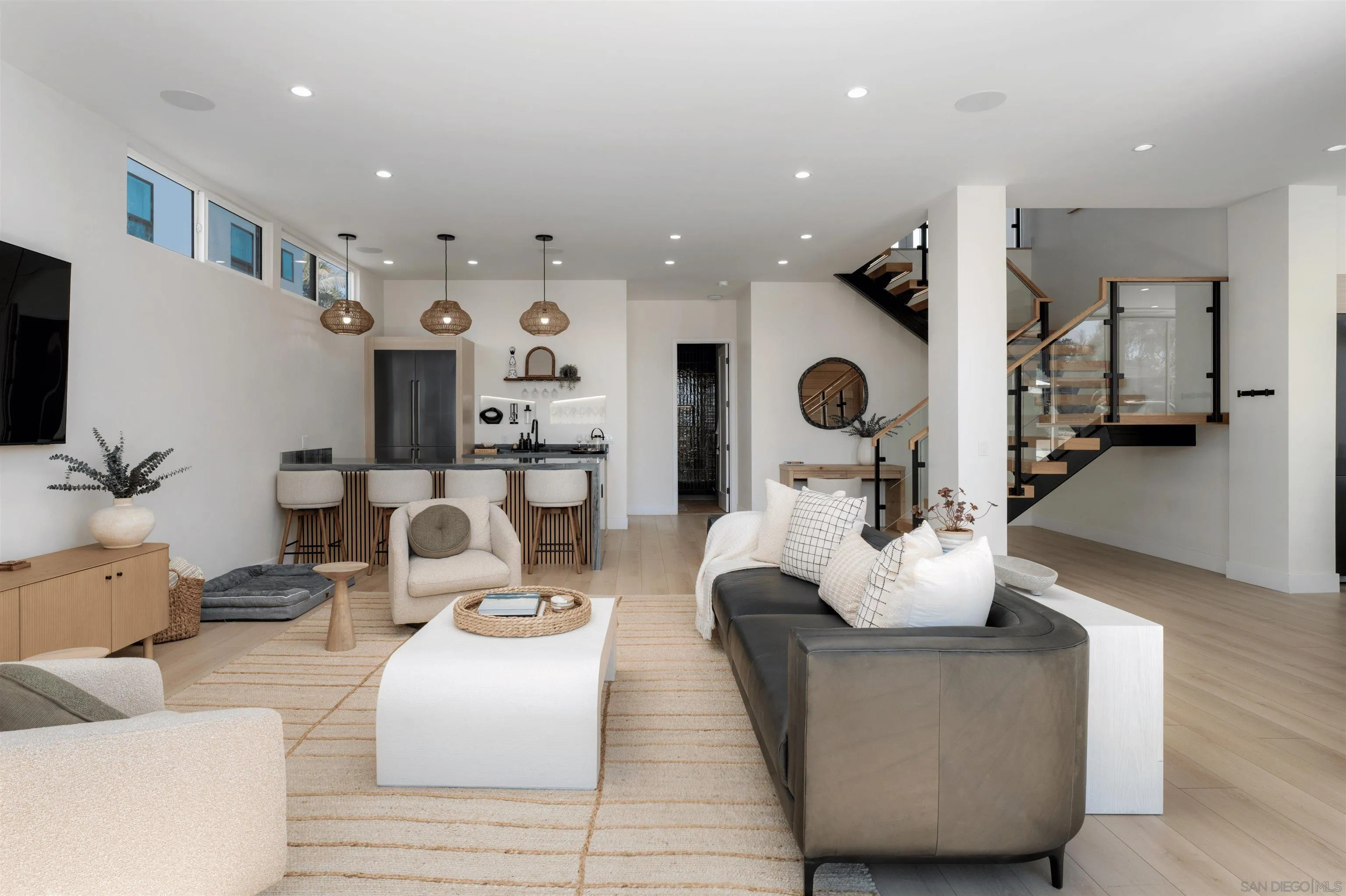 5140 Los Robles Dr, Carlsbad, CA, 92008