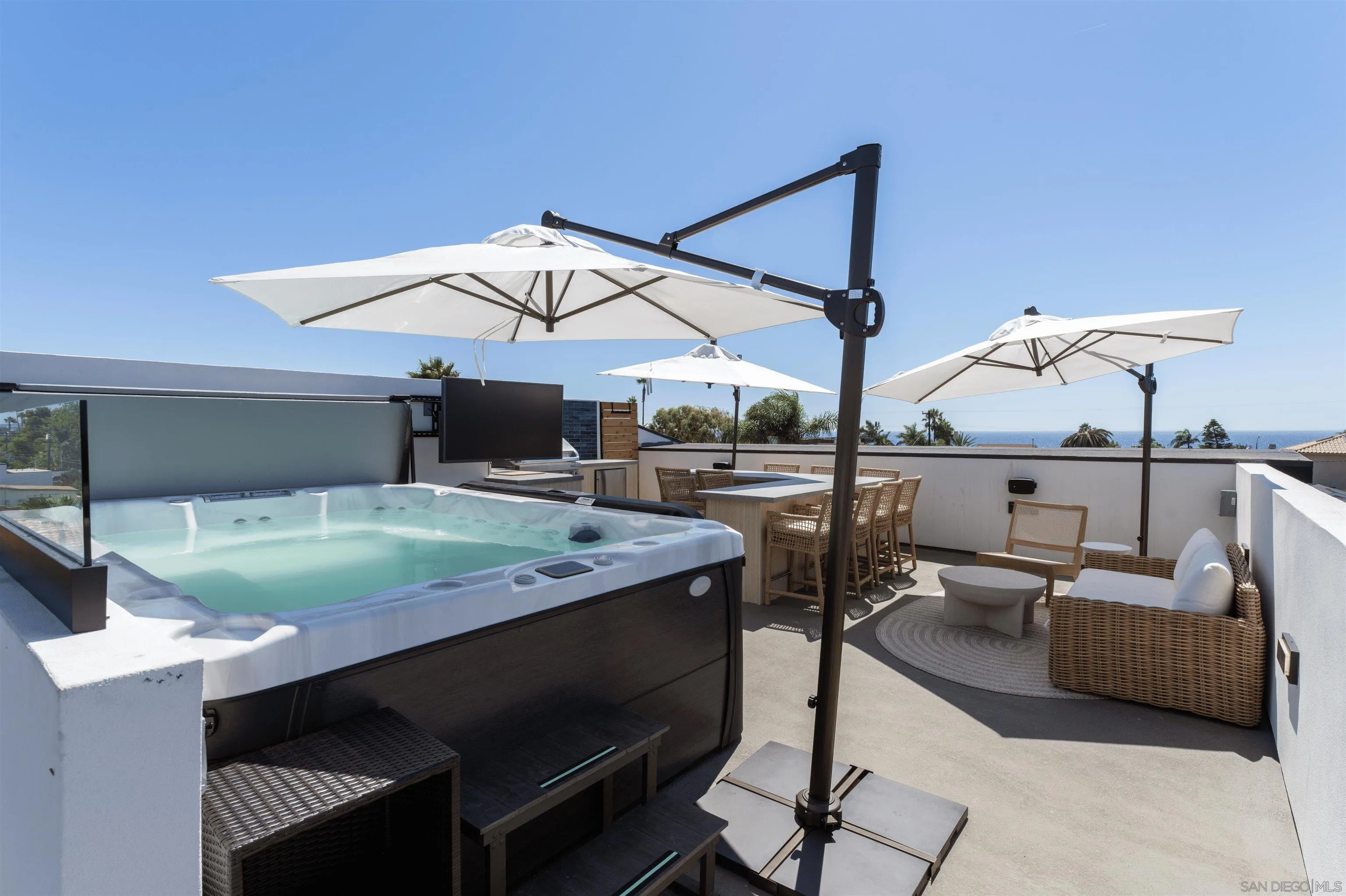 5140 Los Robles Dr, Carlsbad, CA, 92008