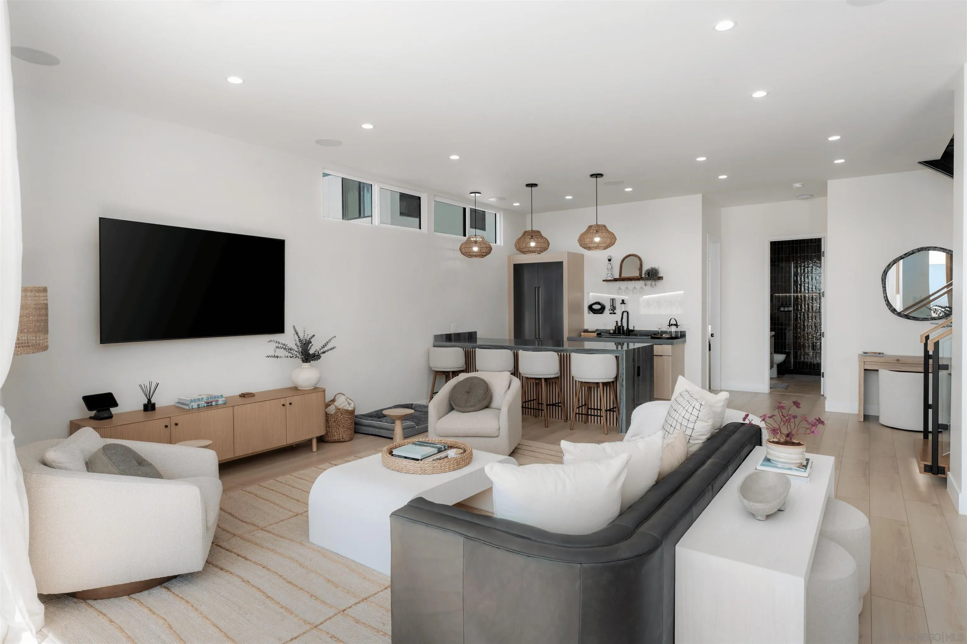 5140 Los Robles Dr, Carlsbad, CA, 92008