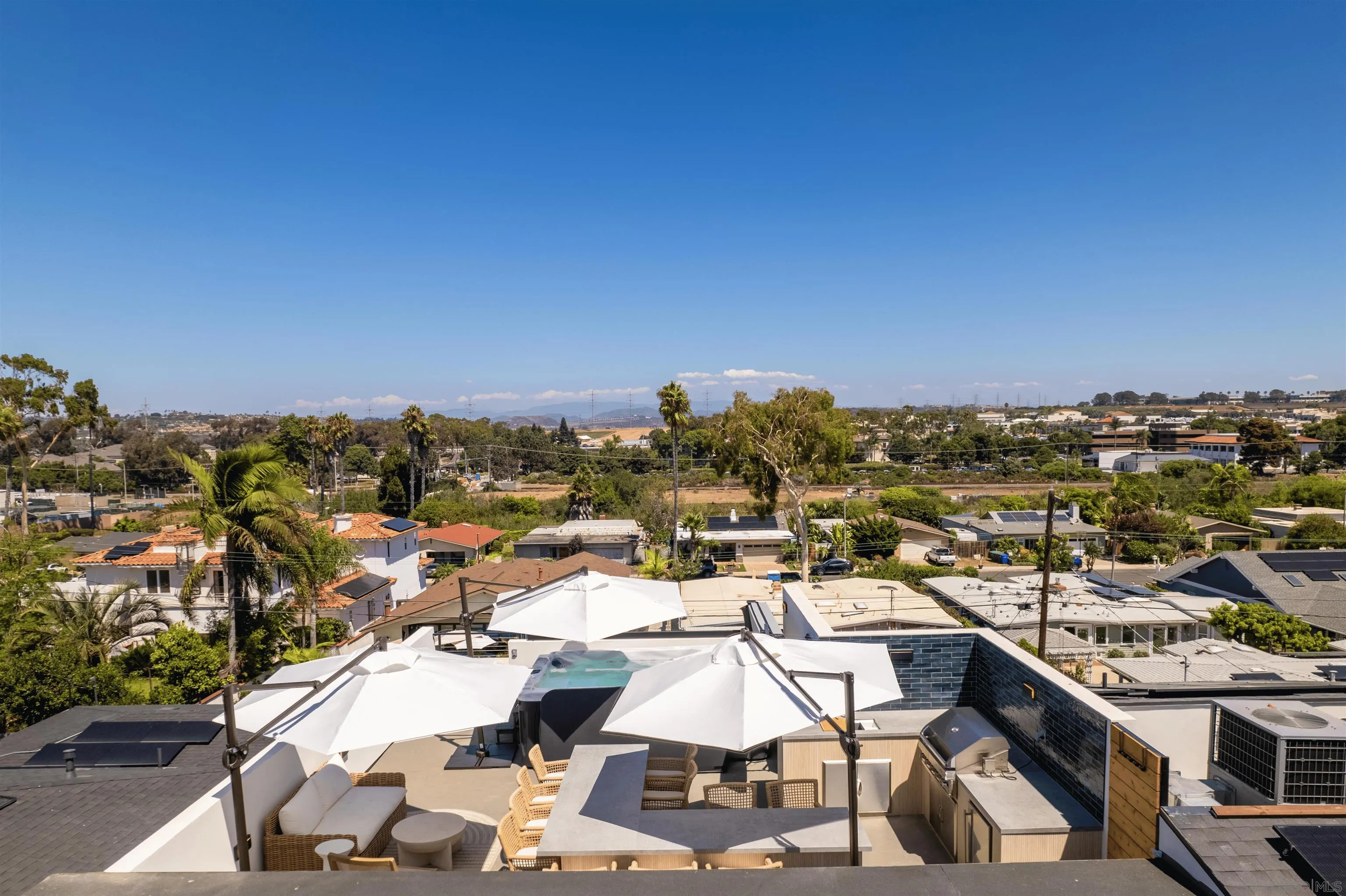 5140 Los Robles Dr, Carlsbad, CA, 92008